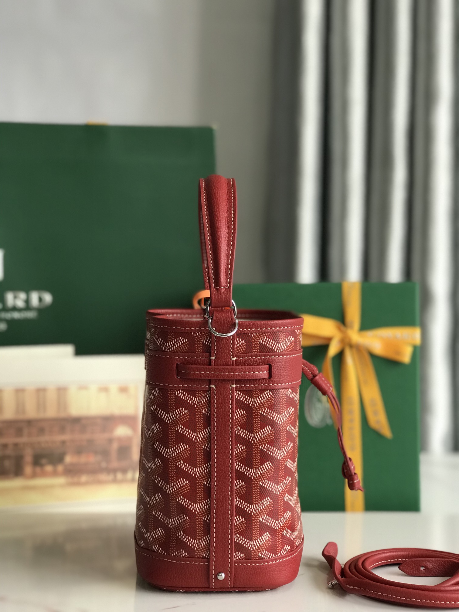    Goyard