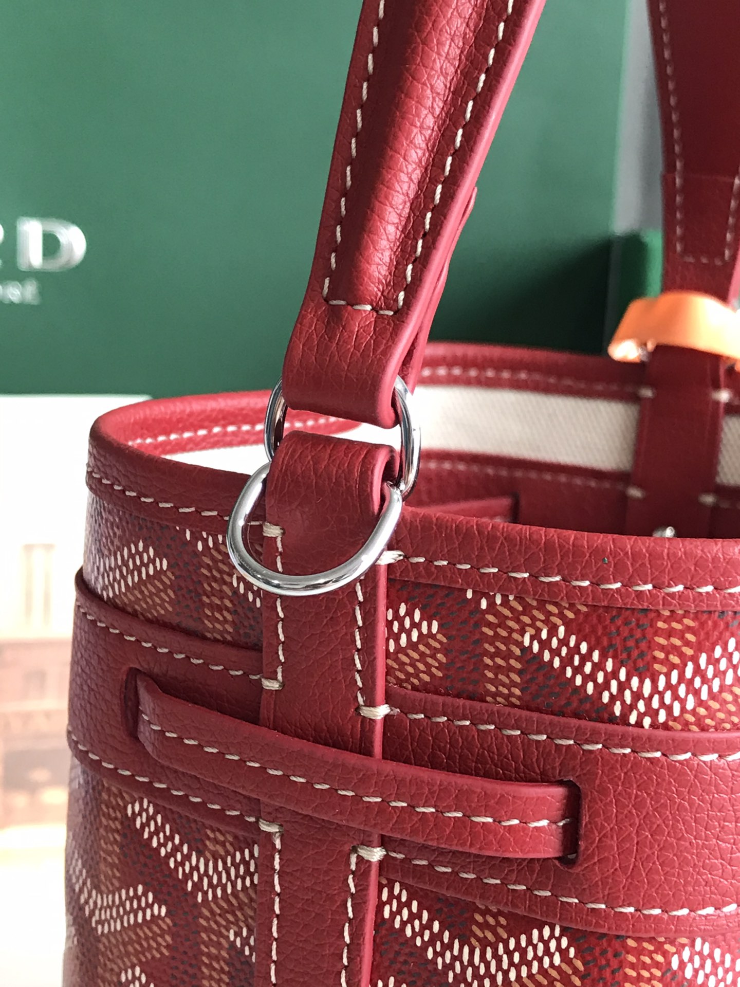    Goyard