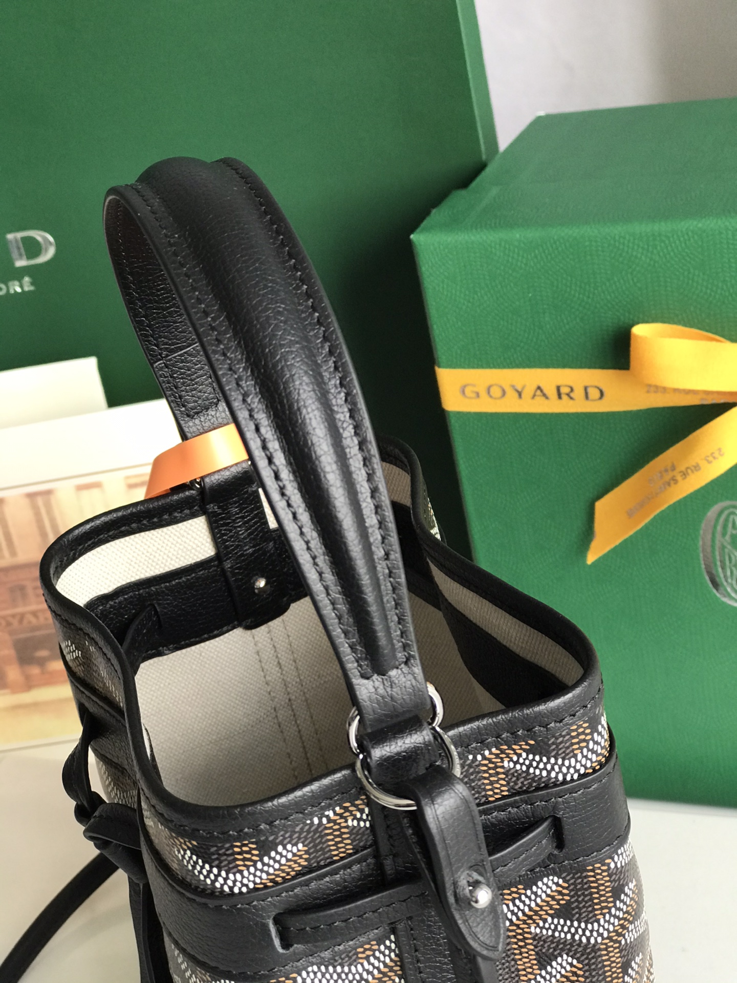    Goyard