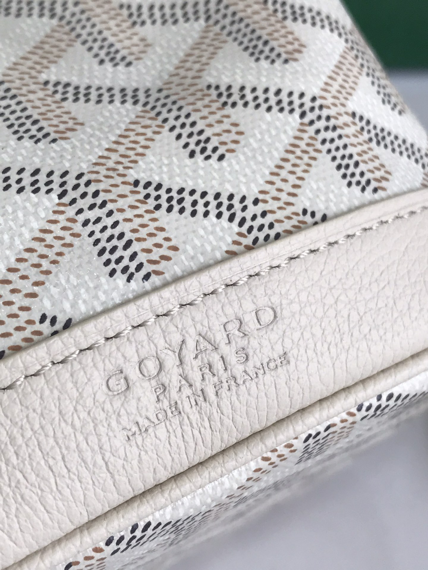    Goyard