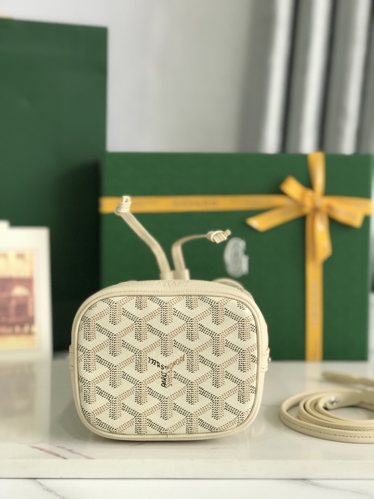   Goyard