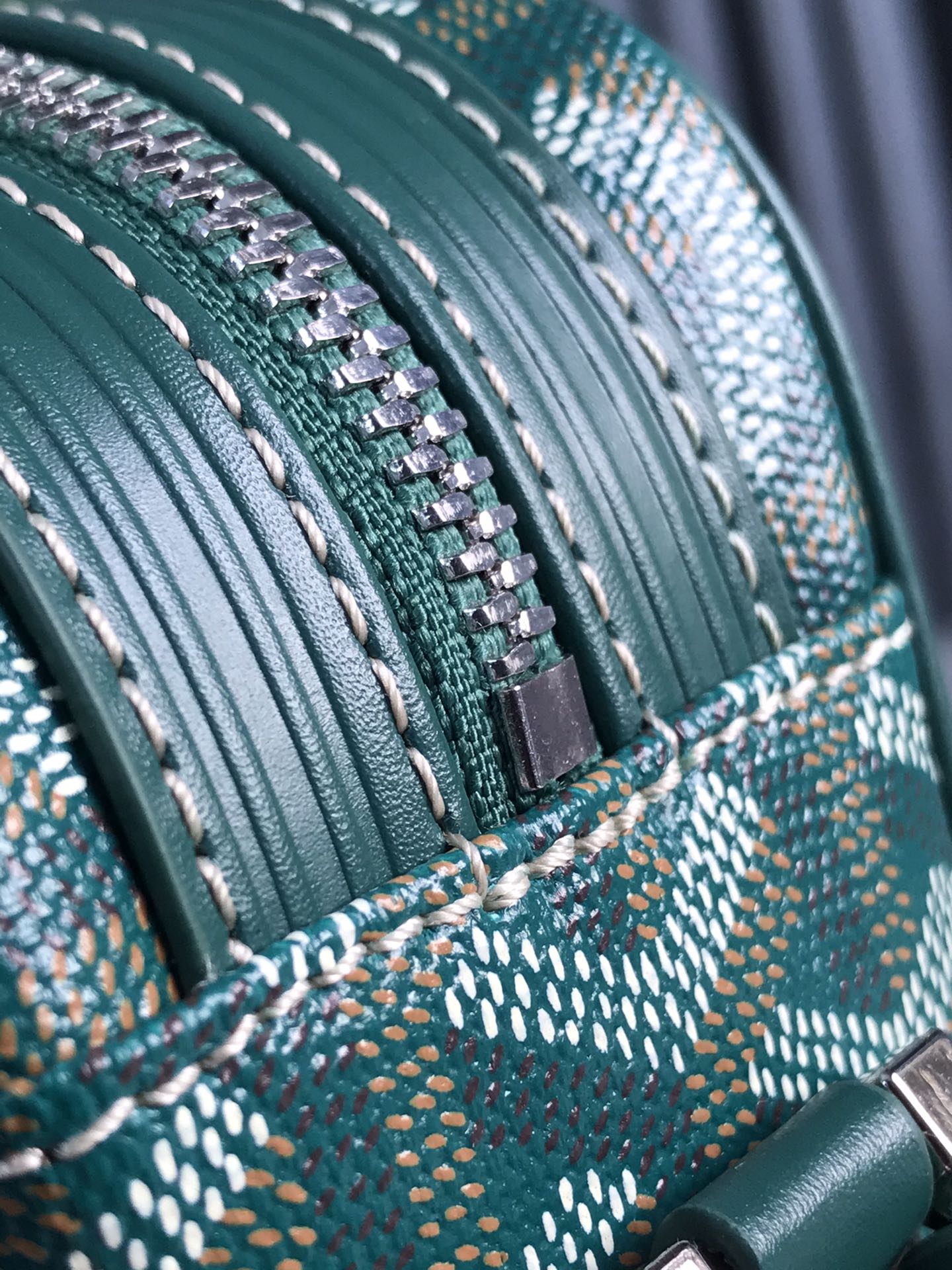  Goyard