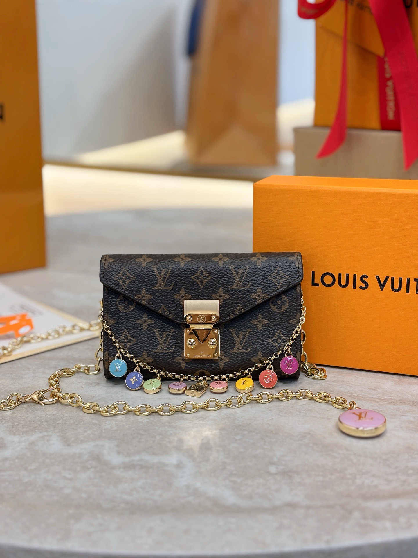 lv