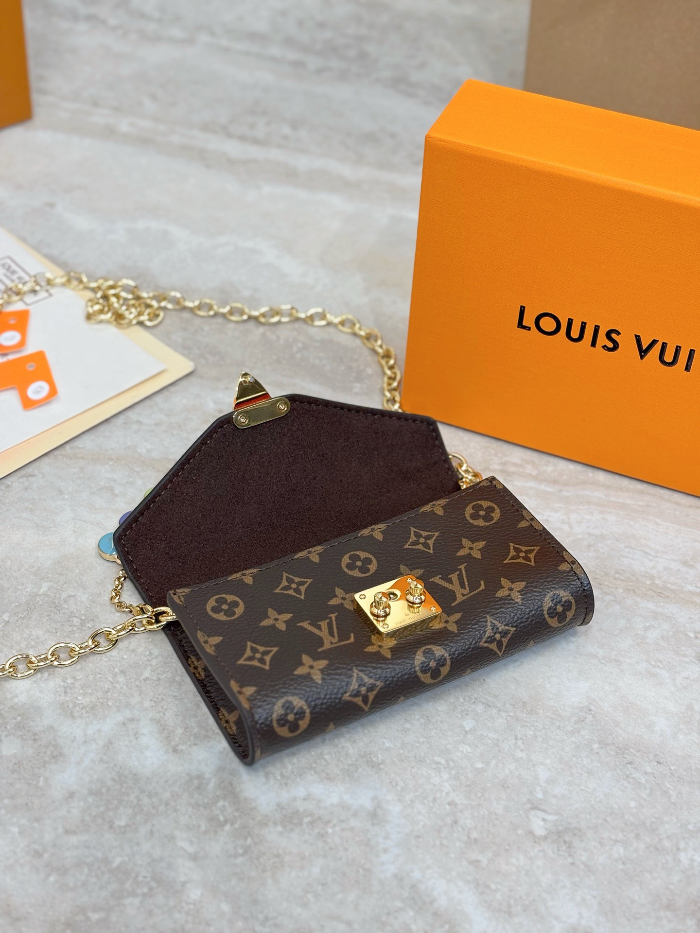 lv