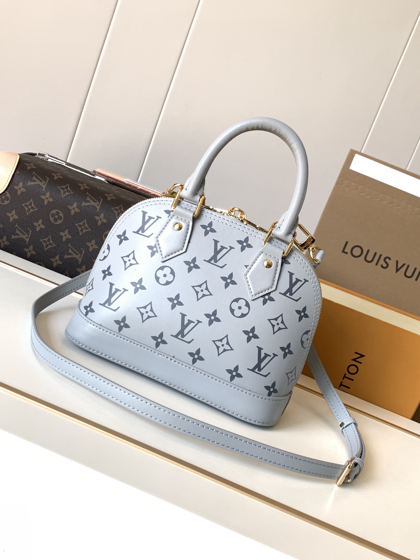 lv
