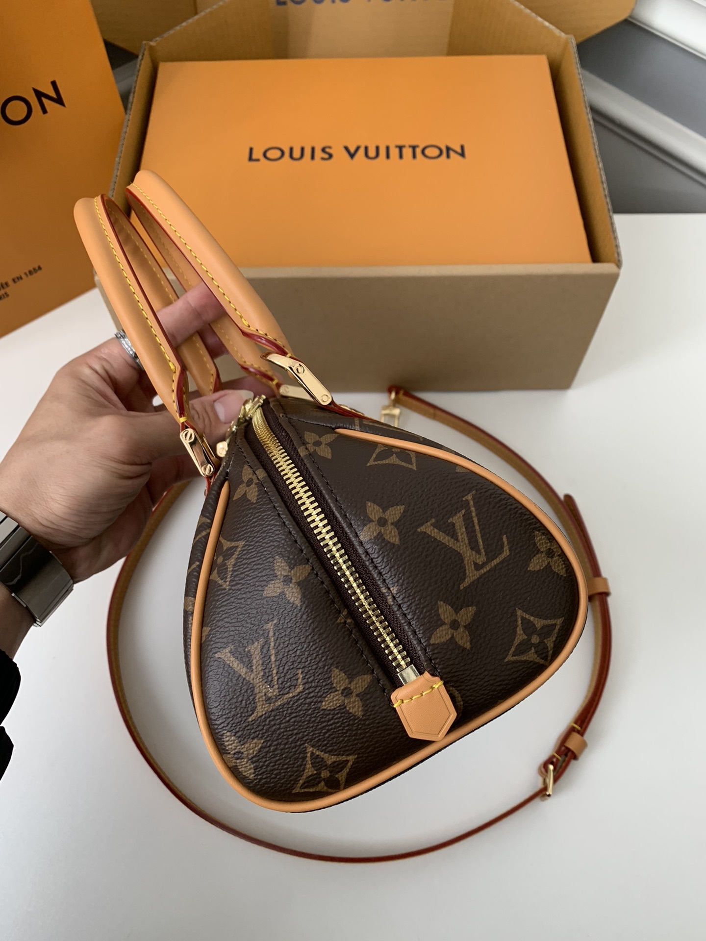 lv
