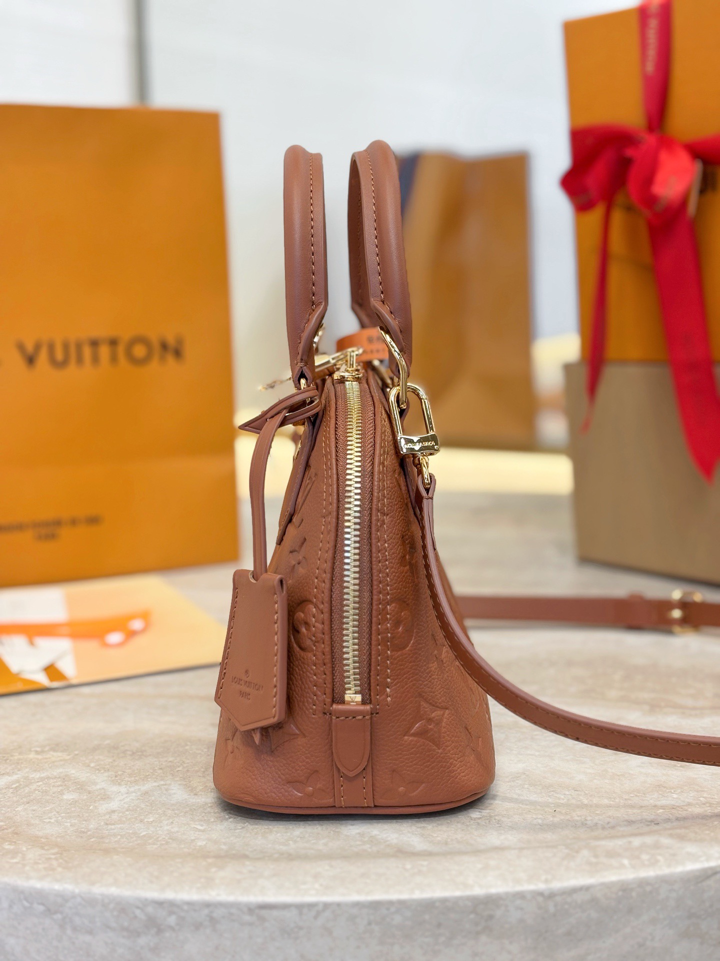 lv