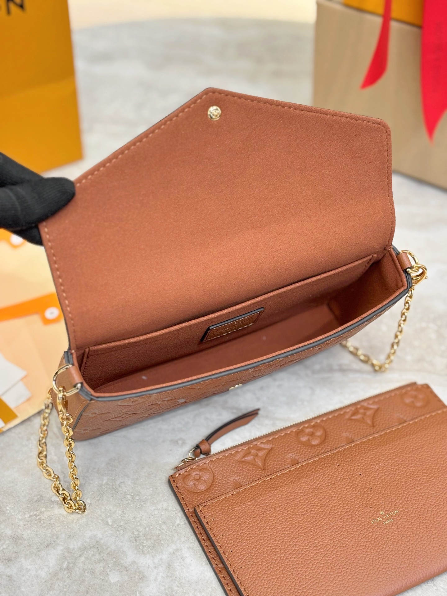 lv