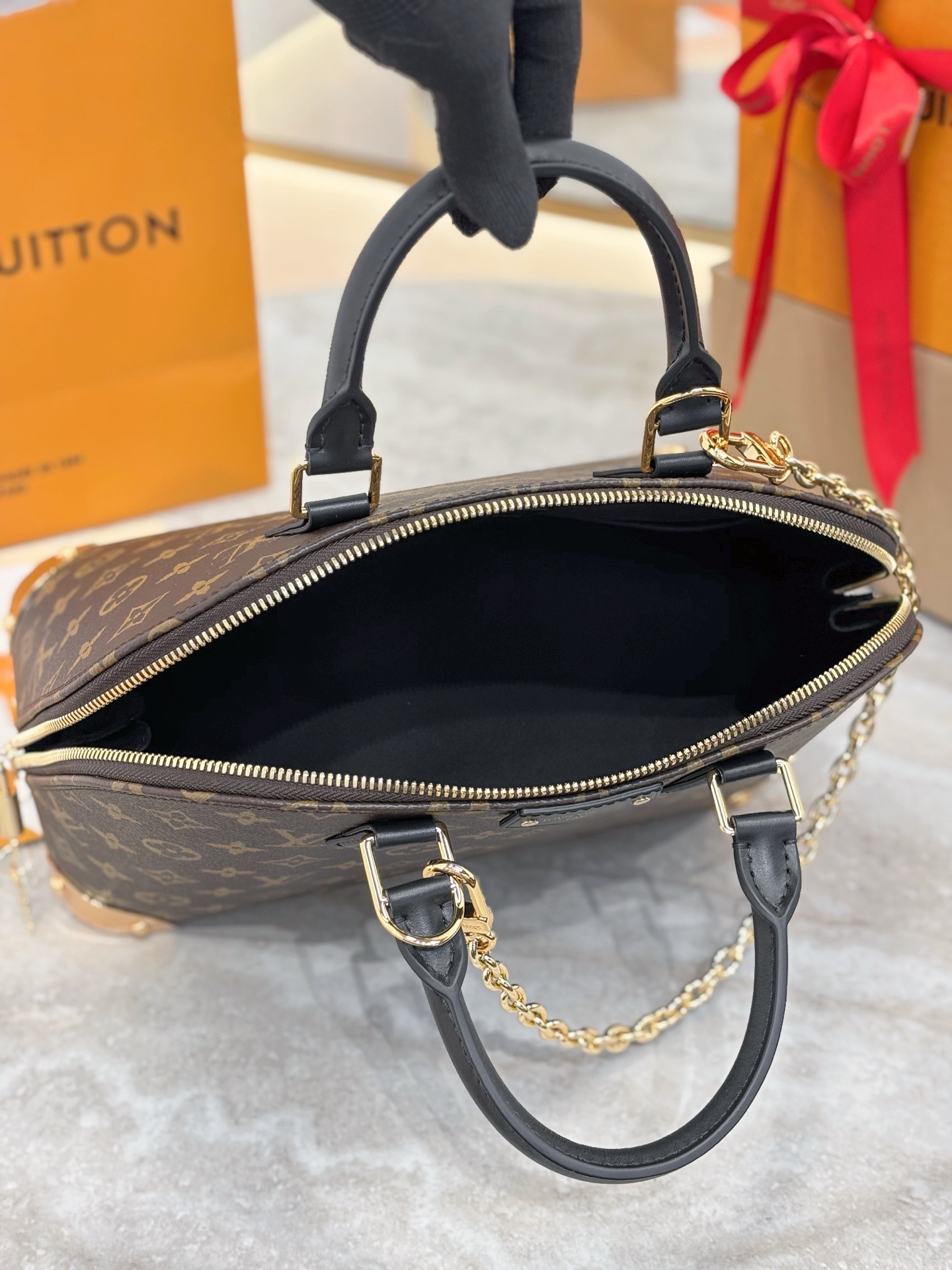 lv
