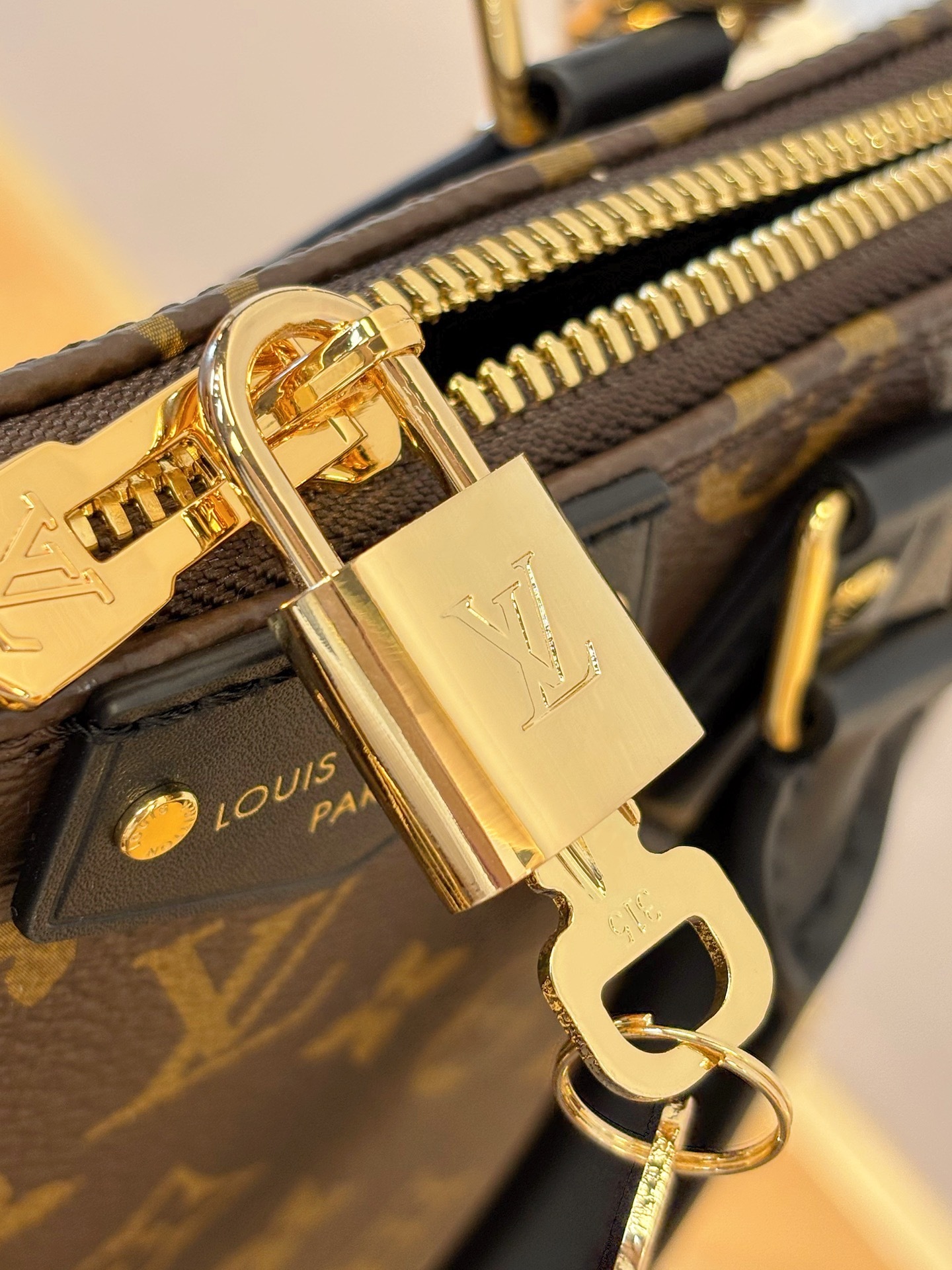 lv