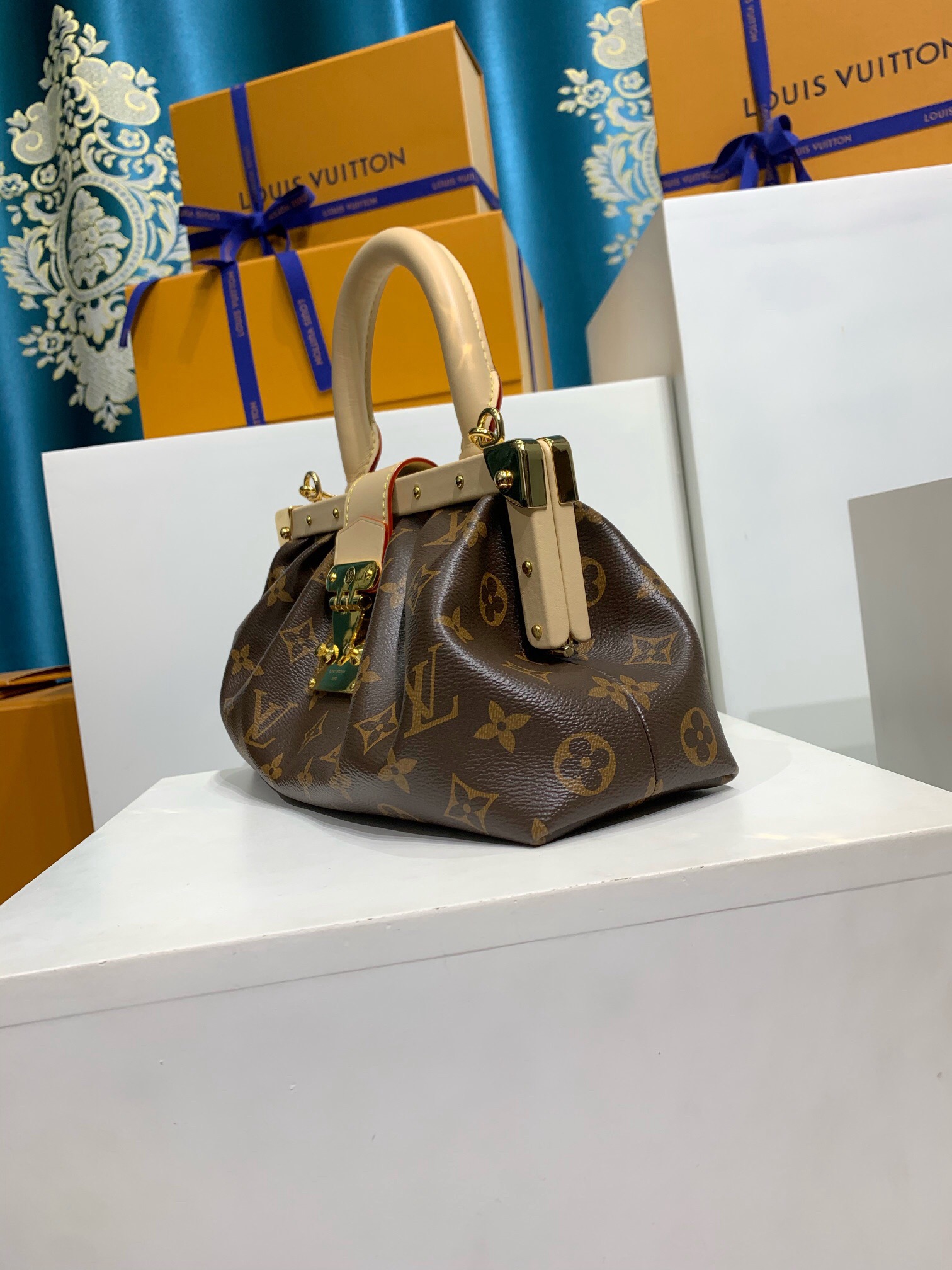 lv