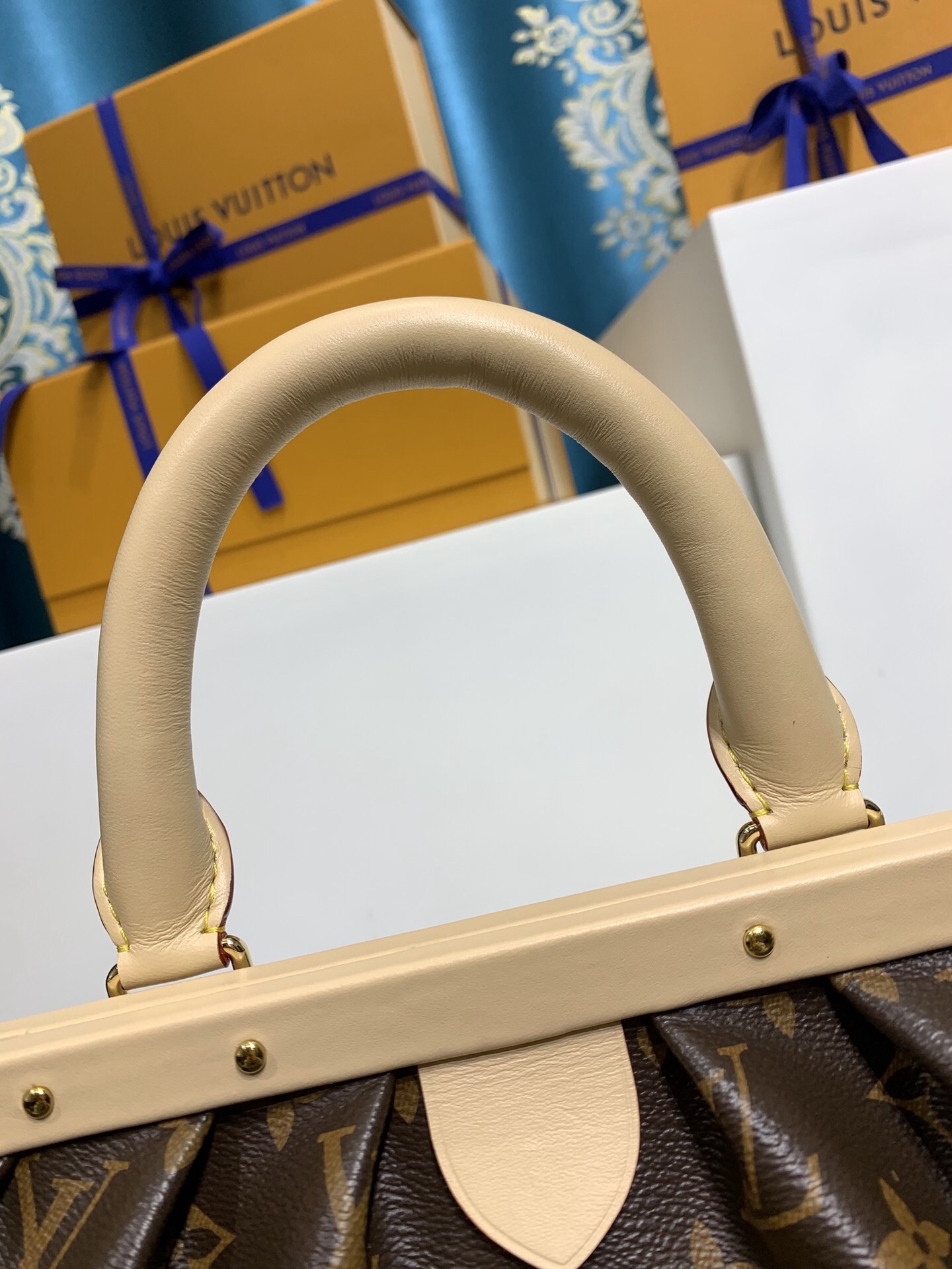 lv