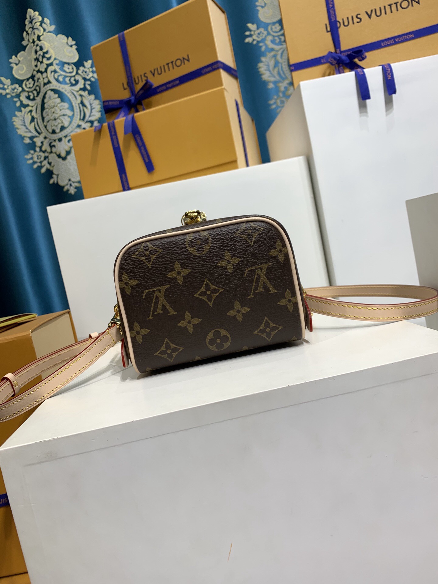 lv