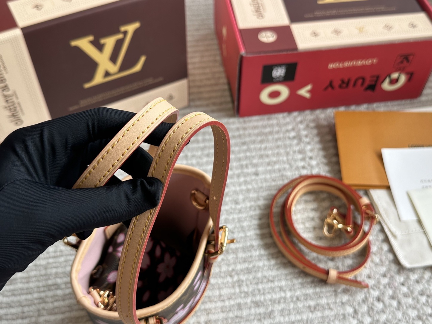 lv