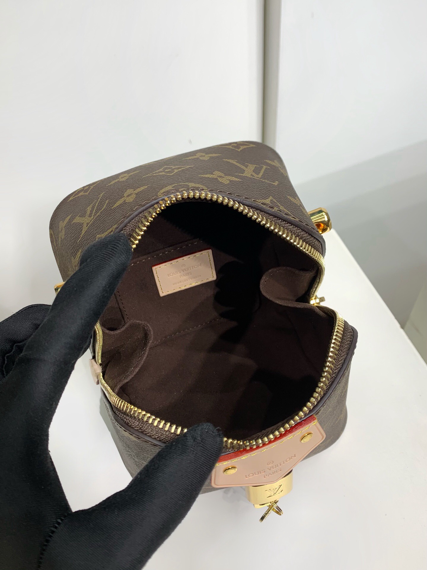 lv