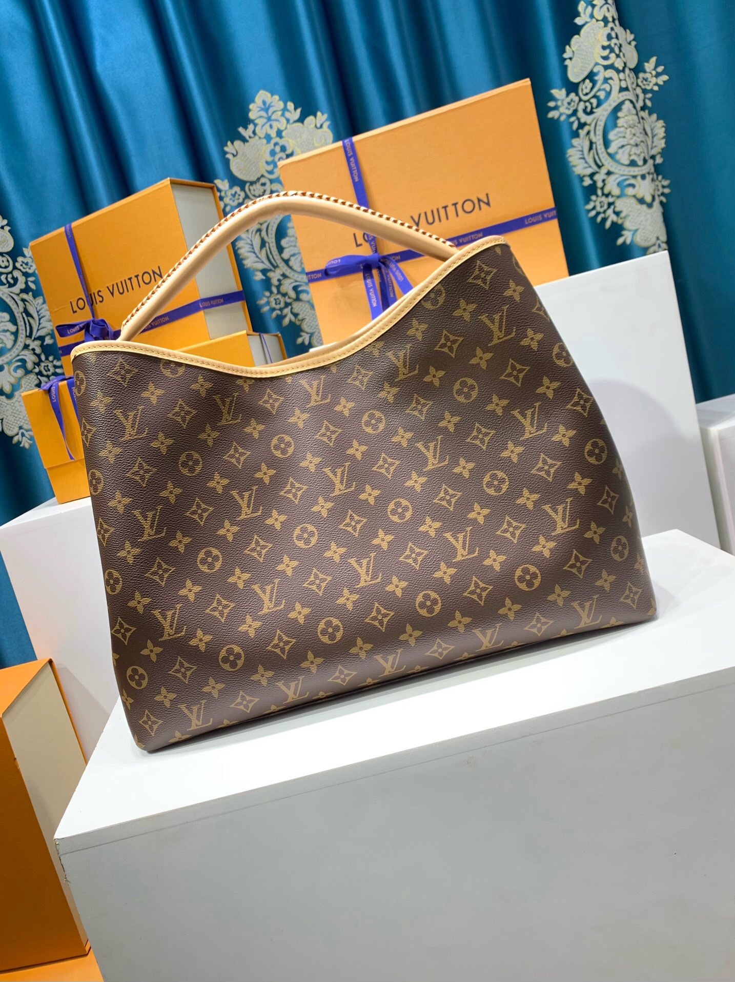 lv