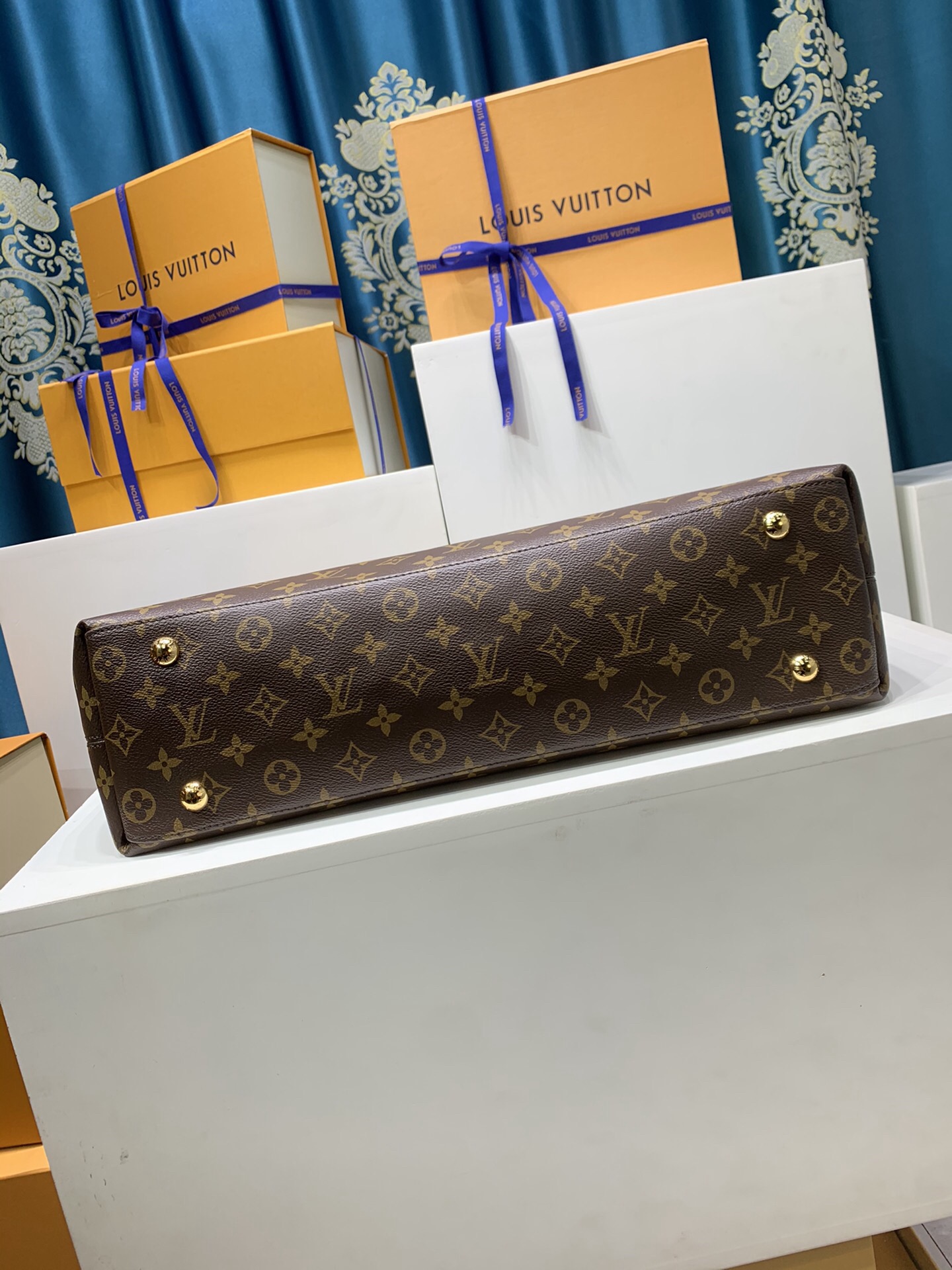 lv