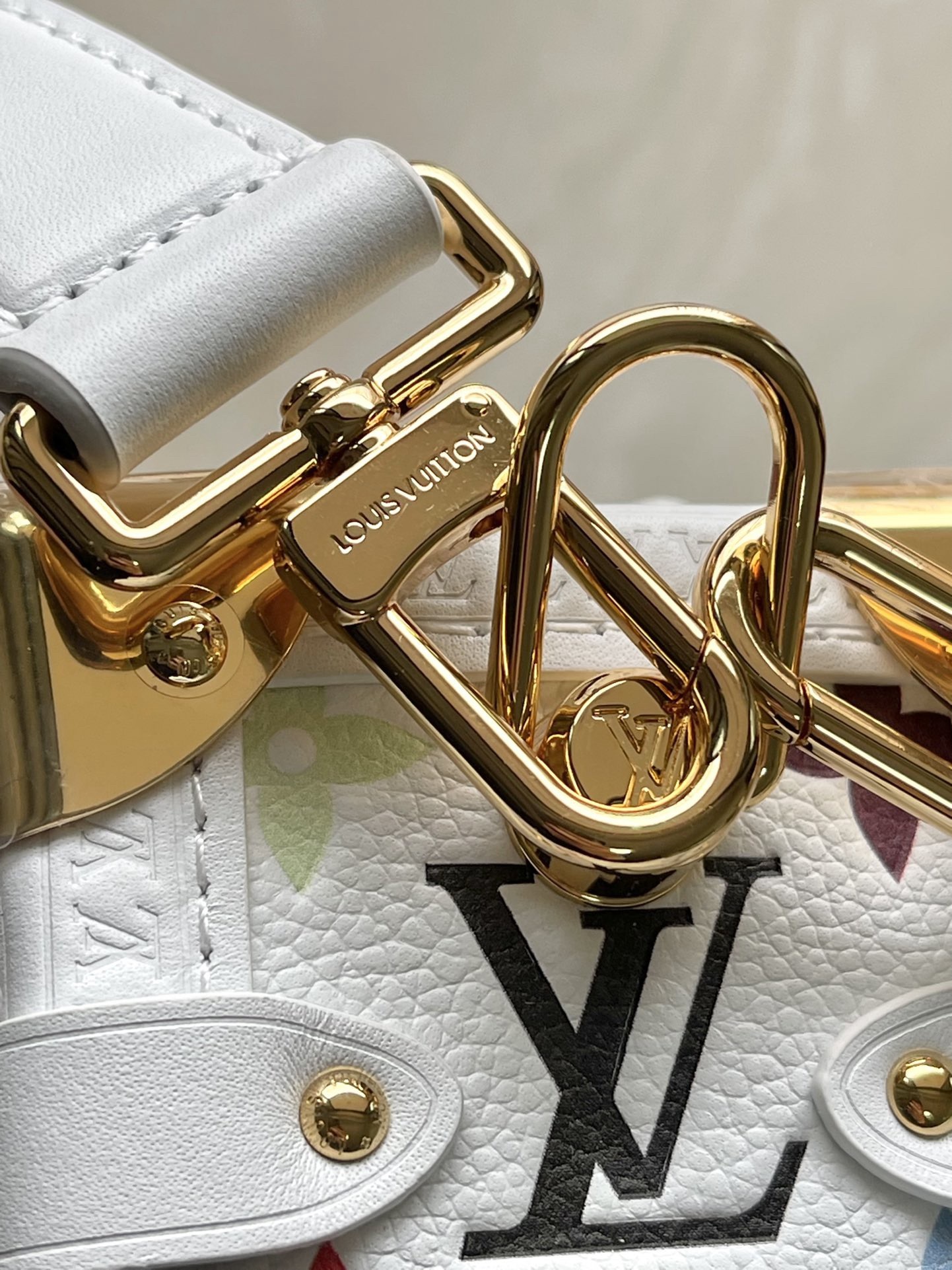 lv