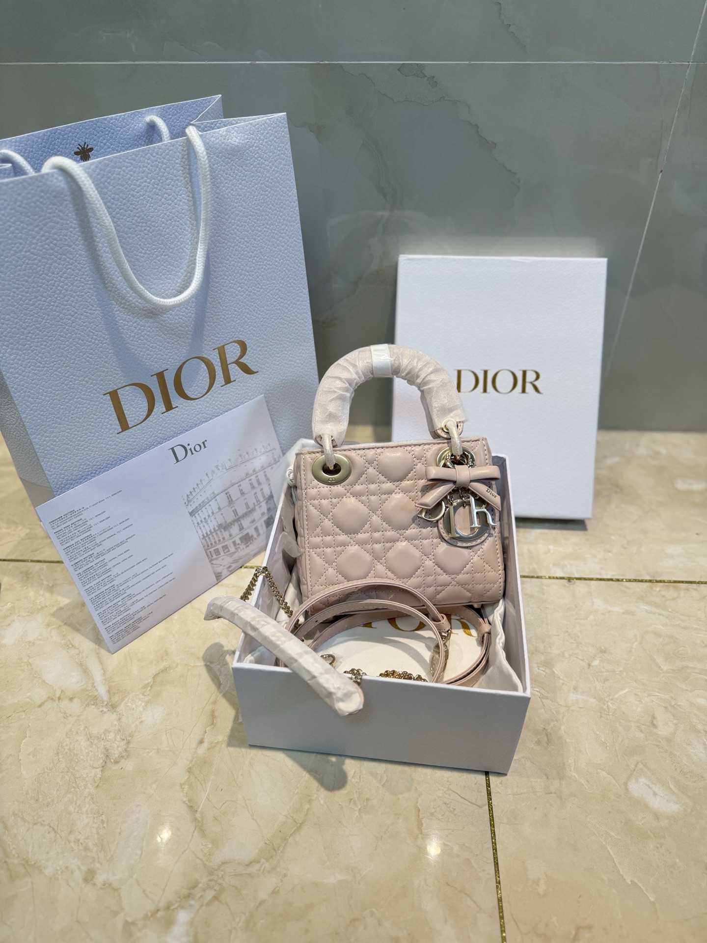 Dior