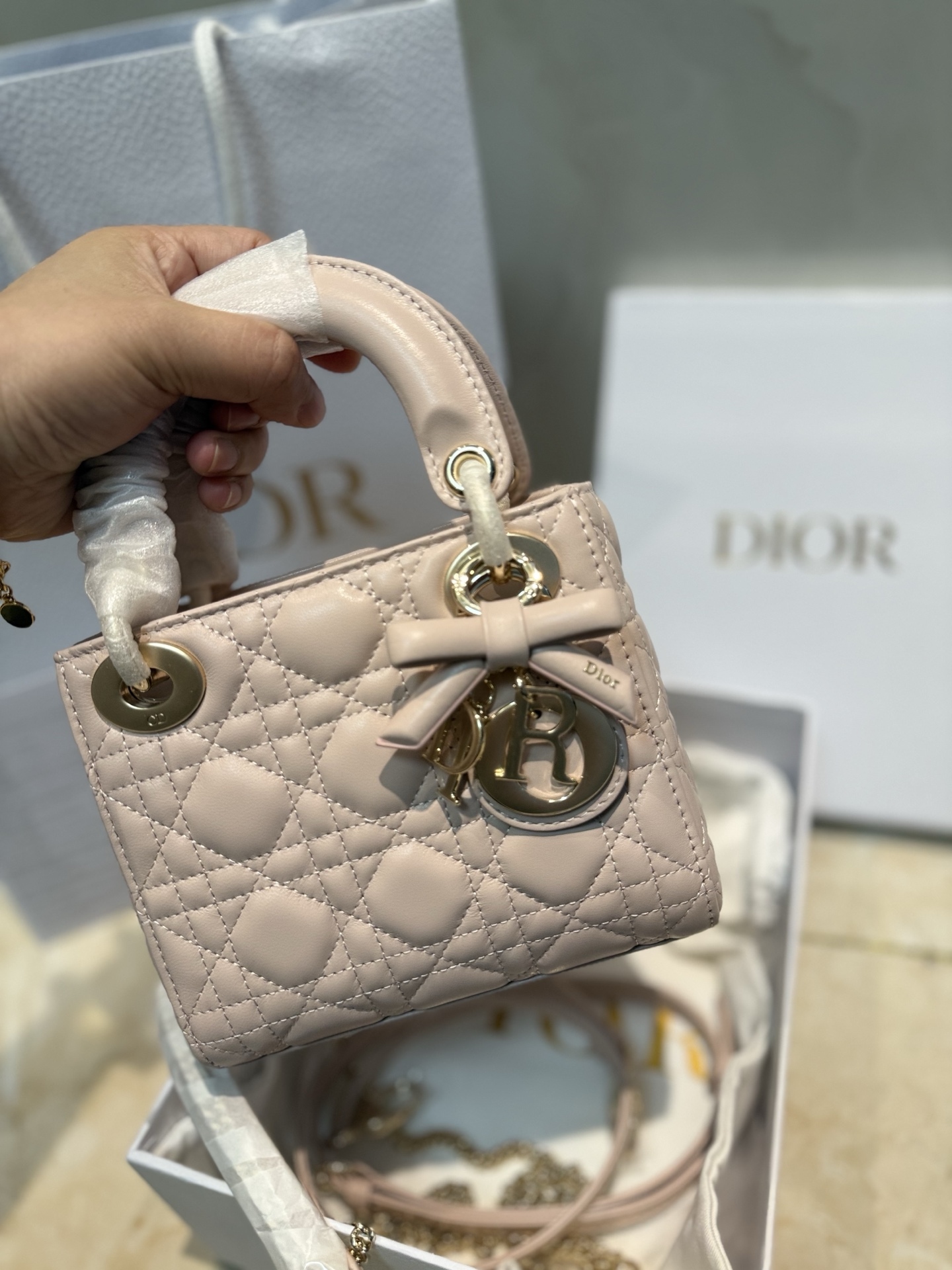 Dior