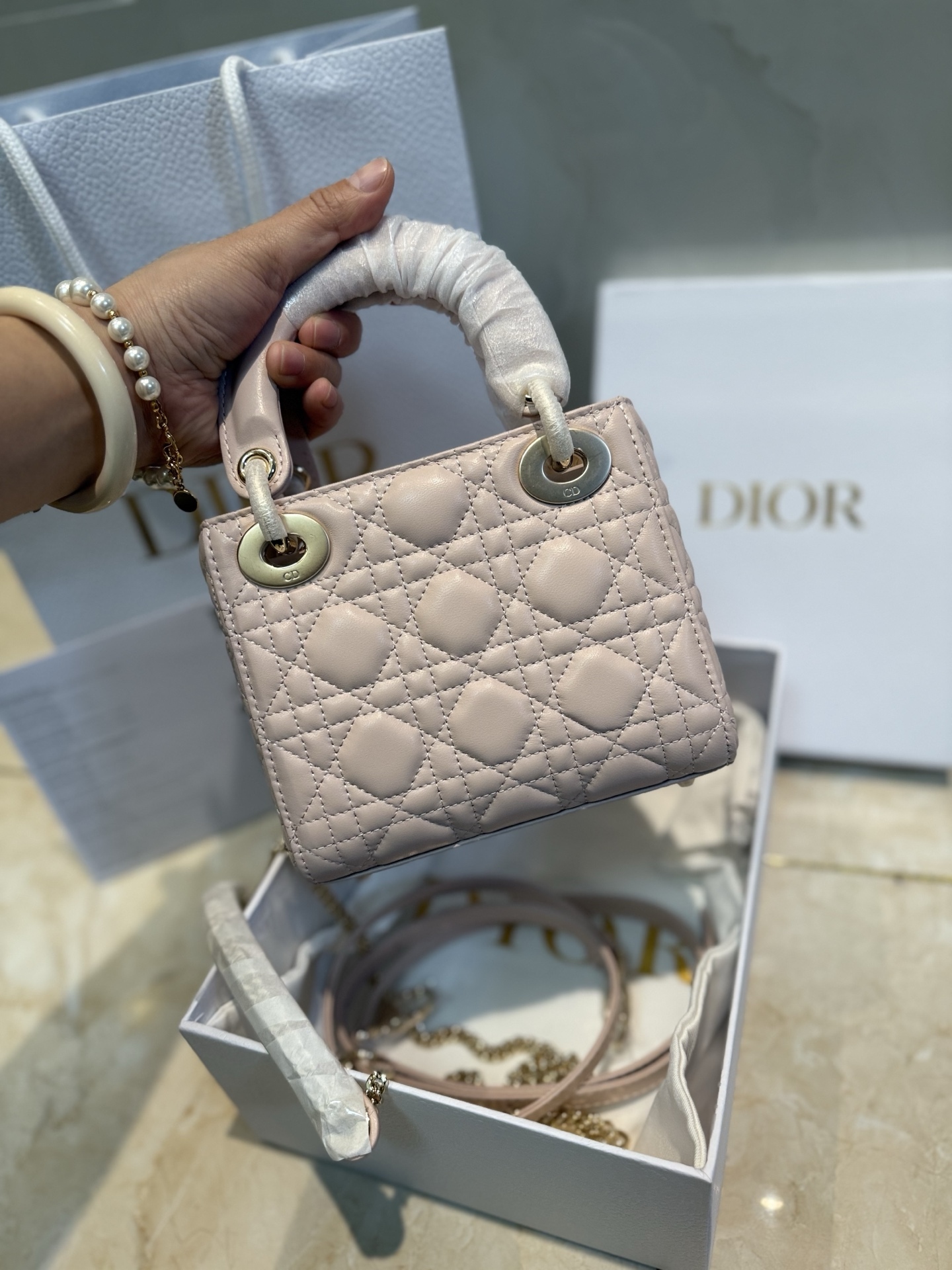 Dior