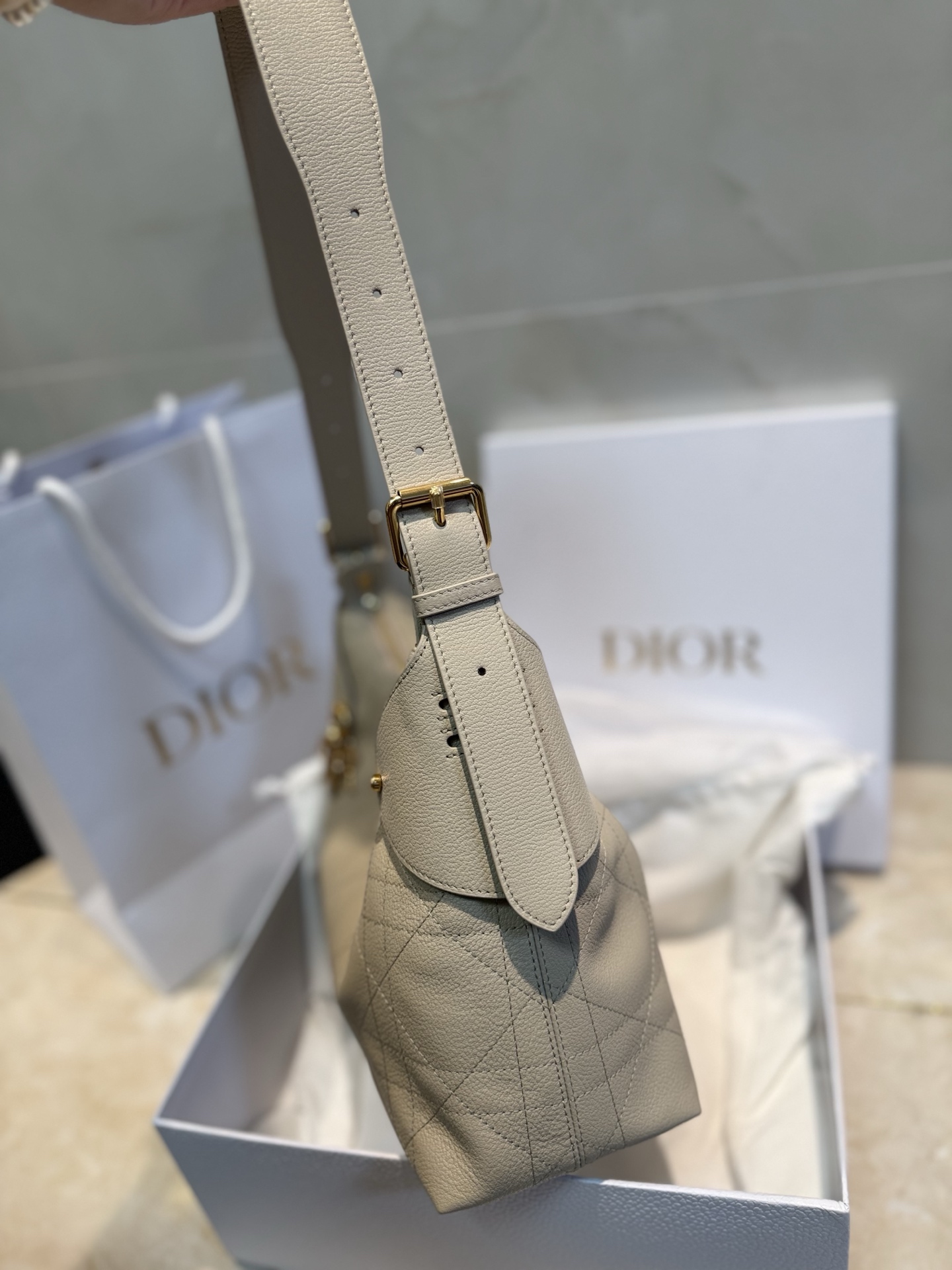 Dior