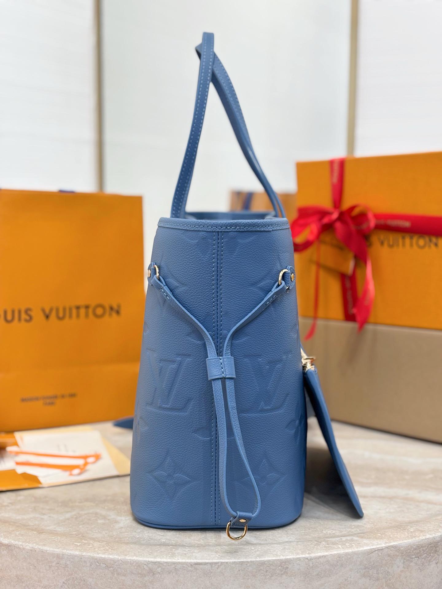lv