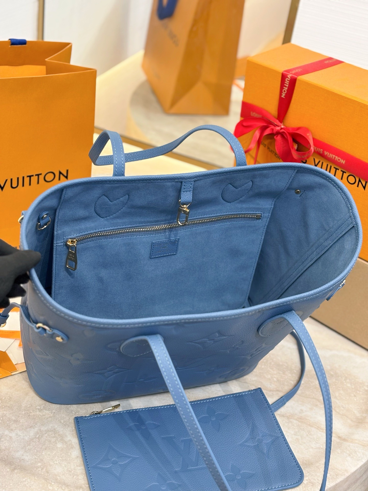 lv
