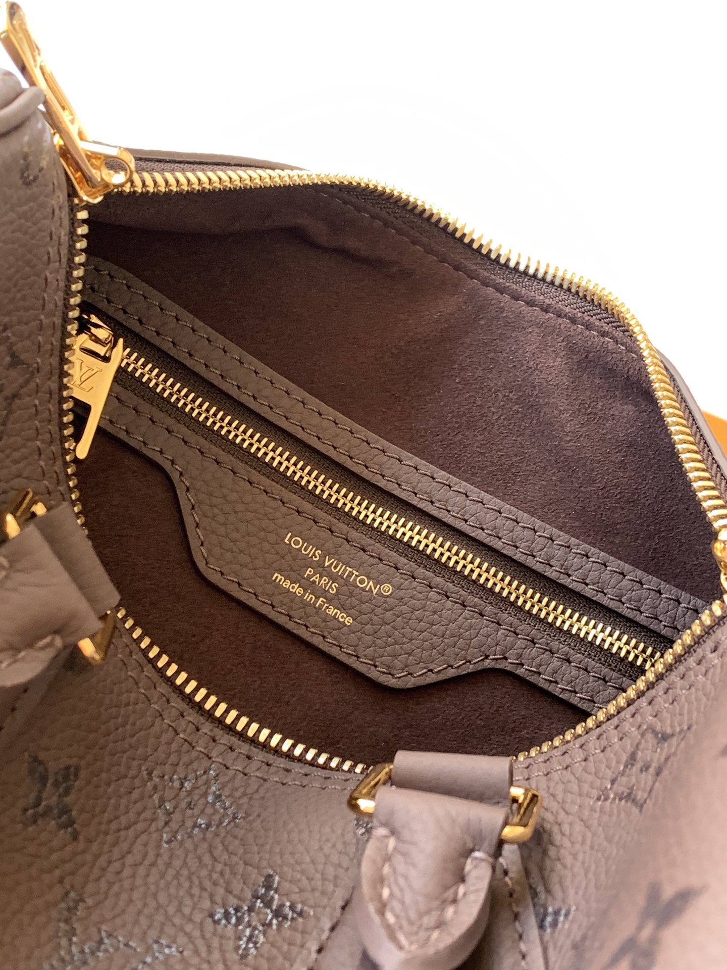lv
