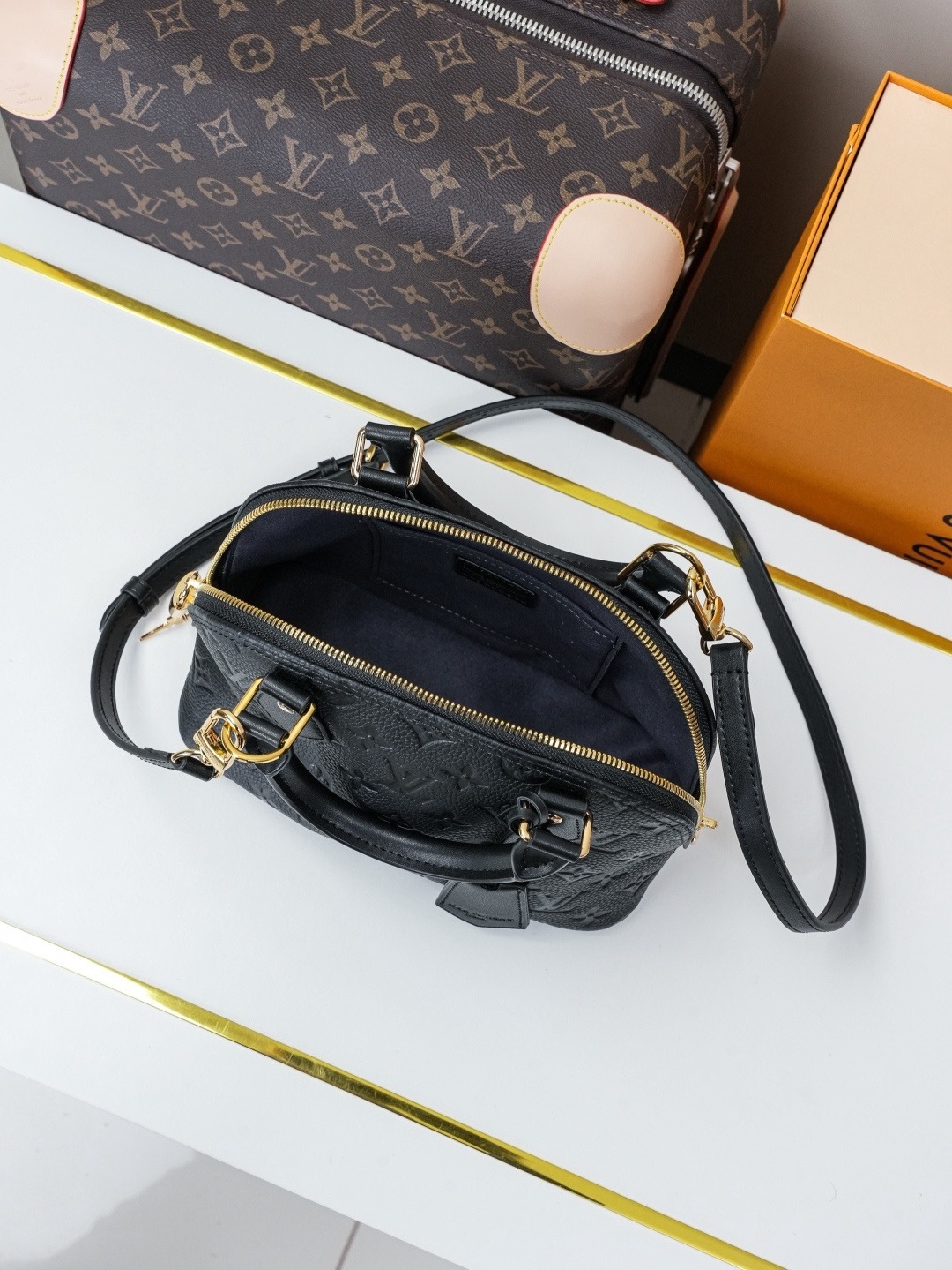 lv