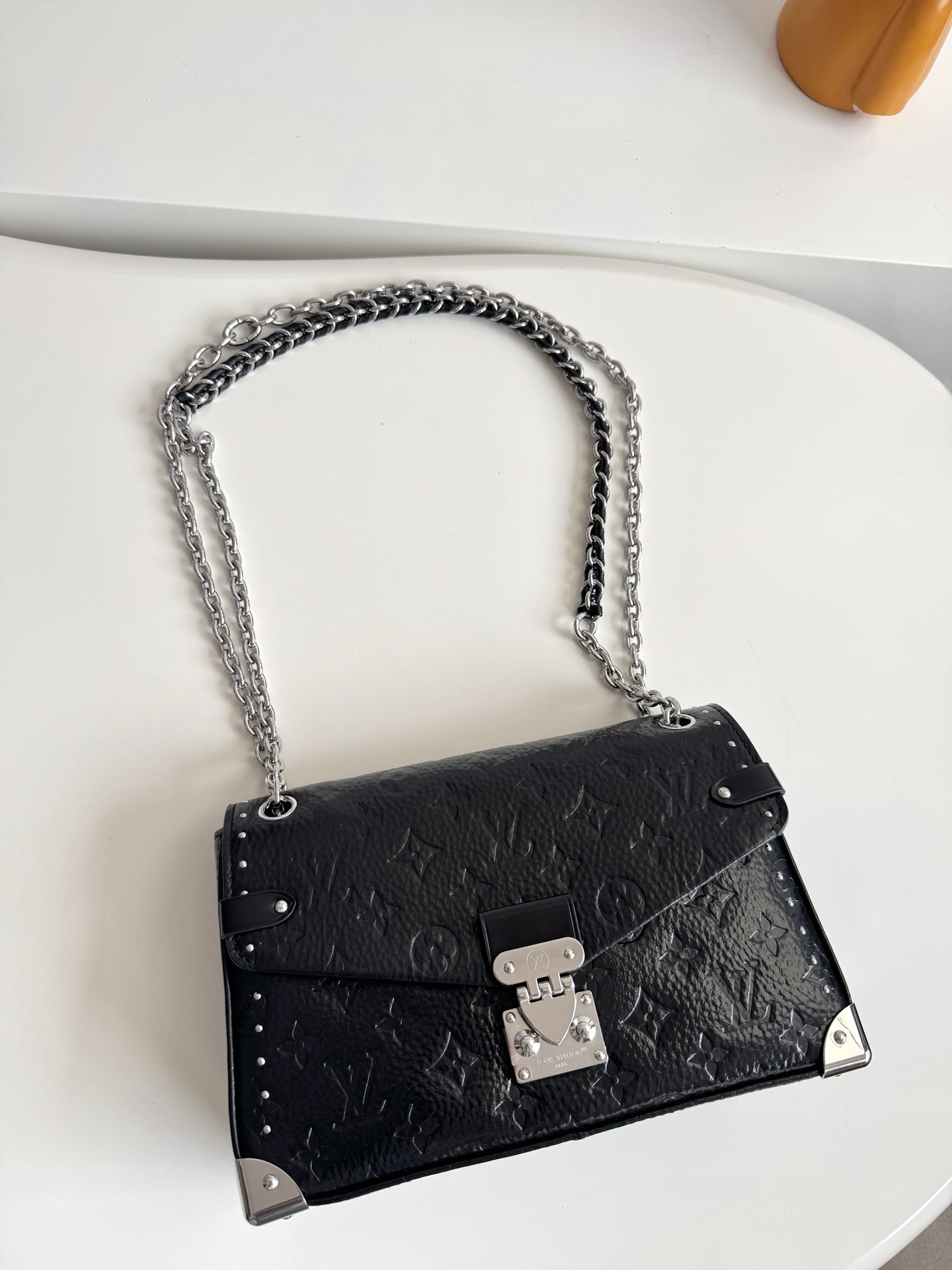 lv