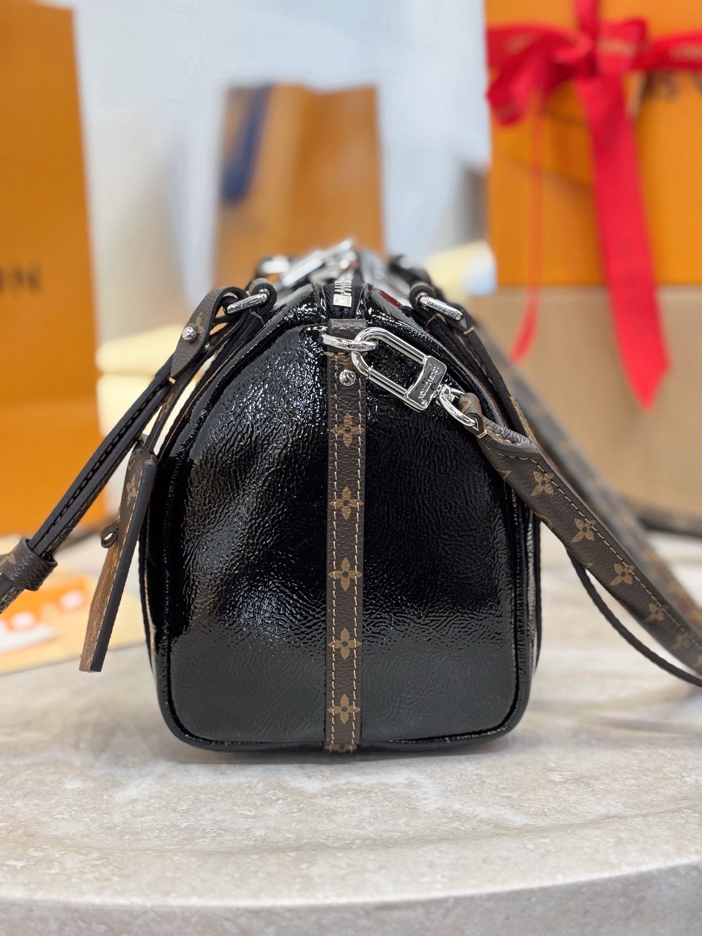 lv