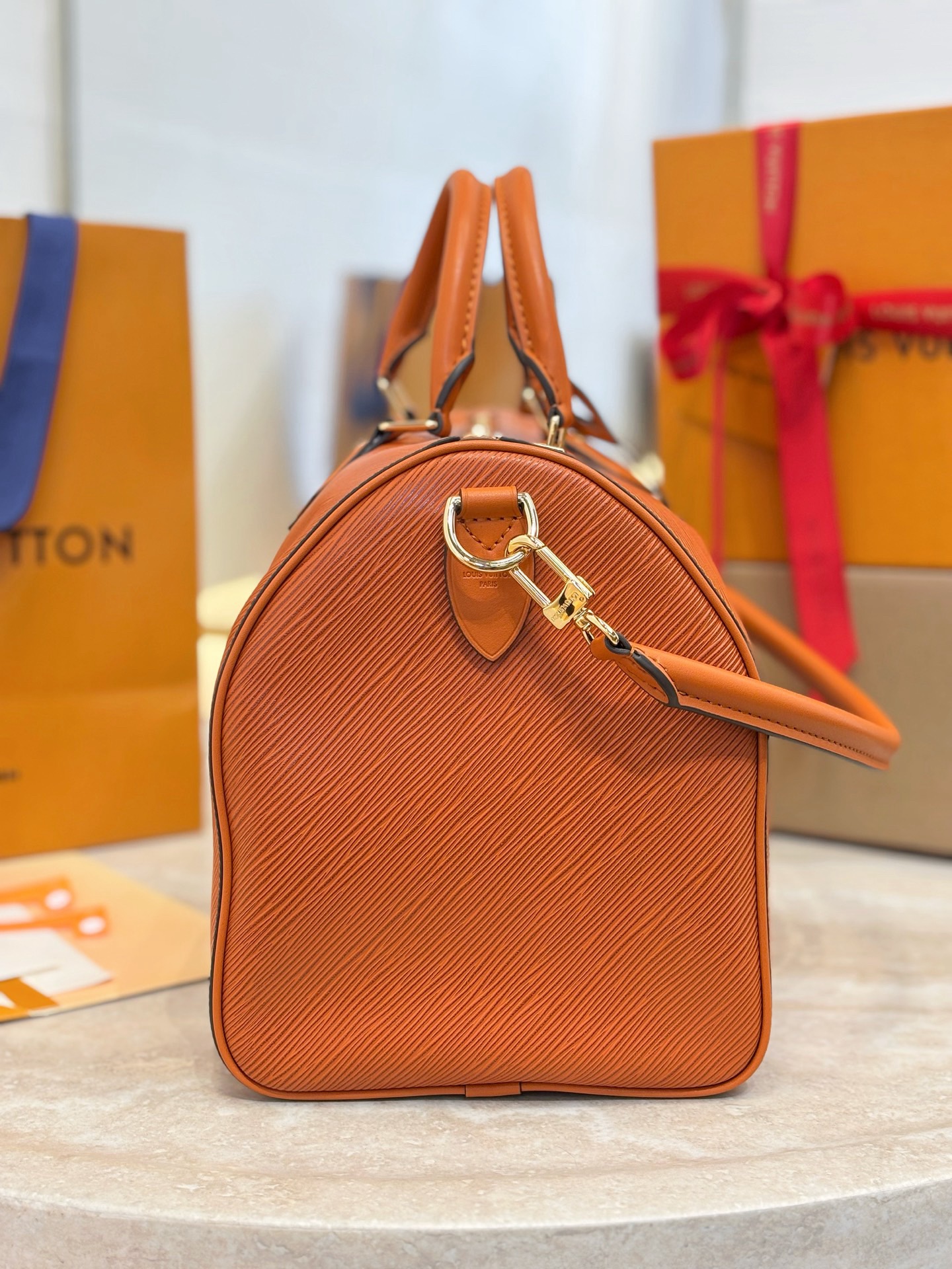 lv