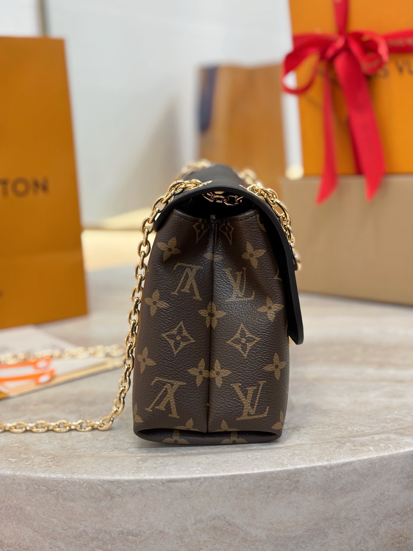 lv