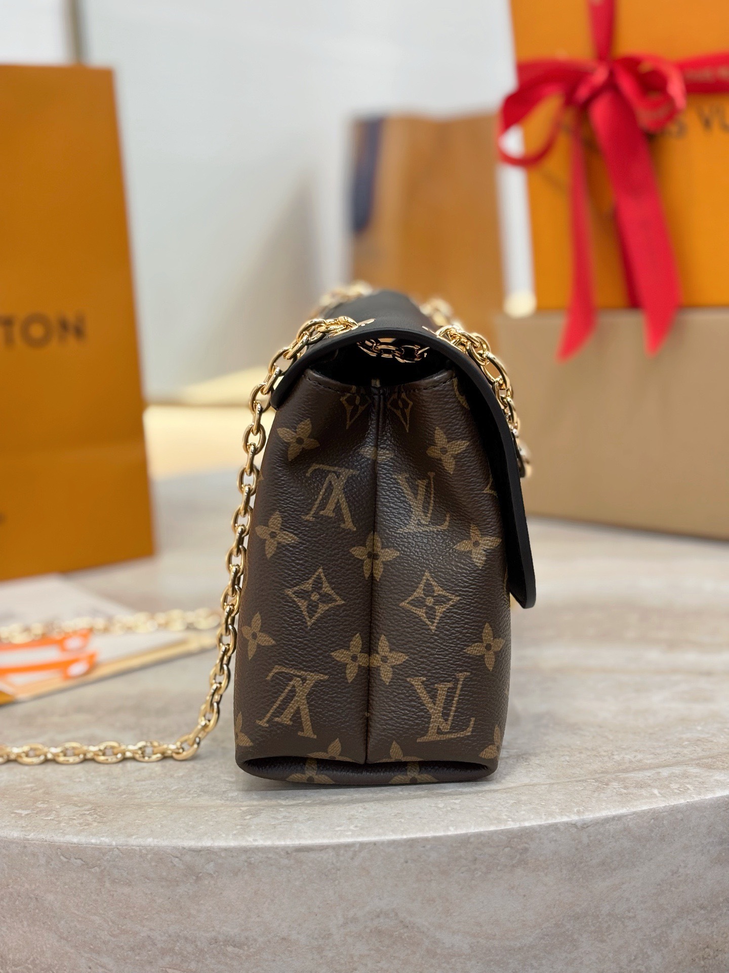lv