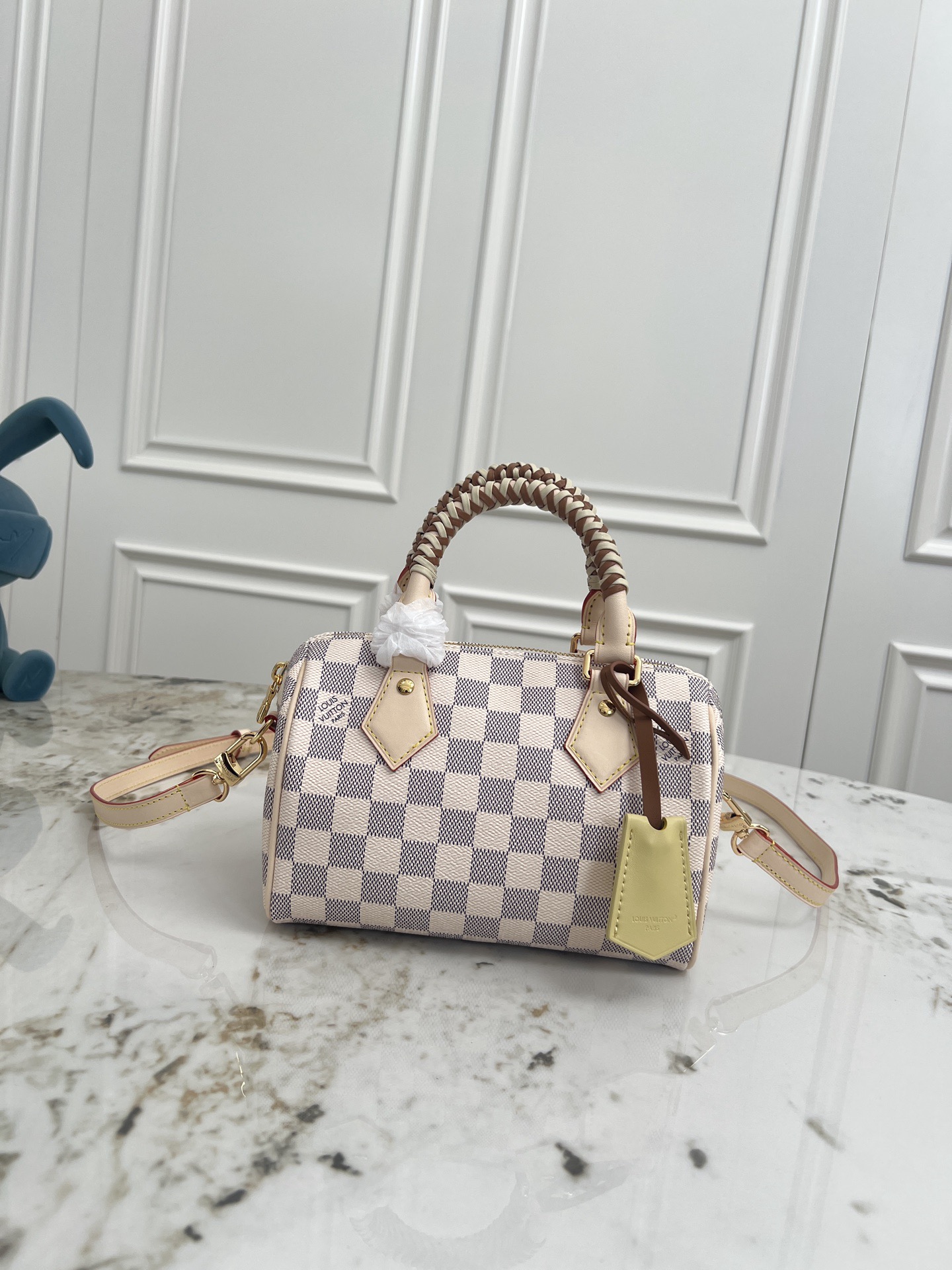 lv