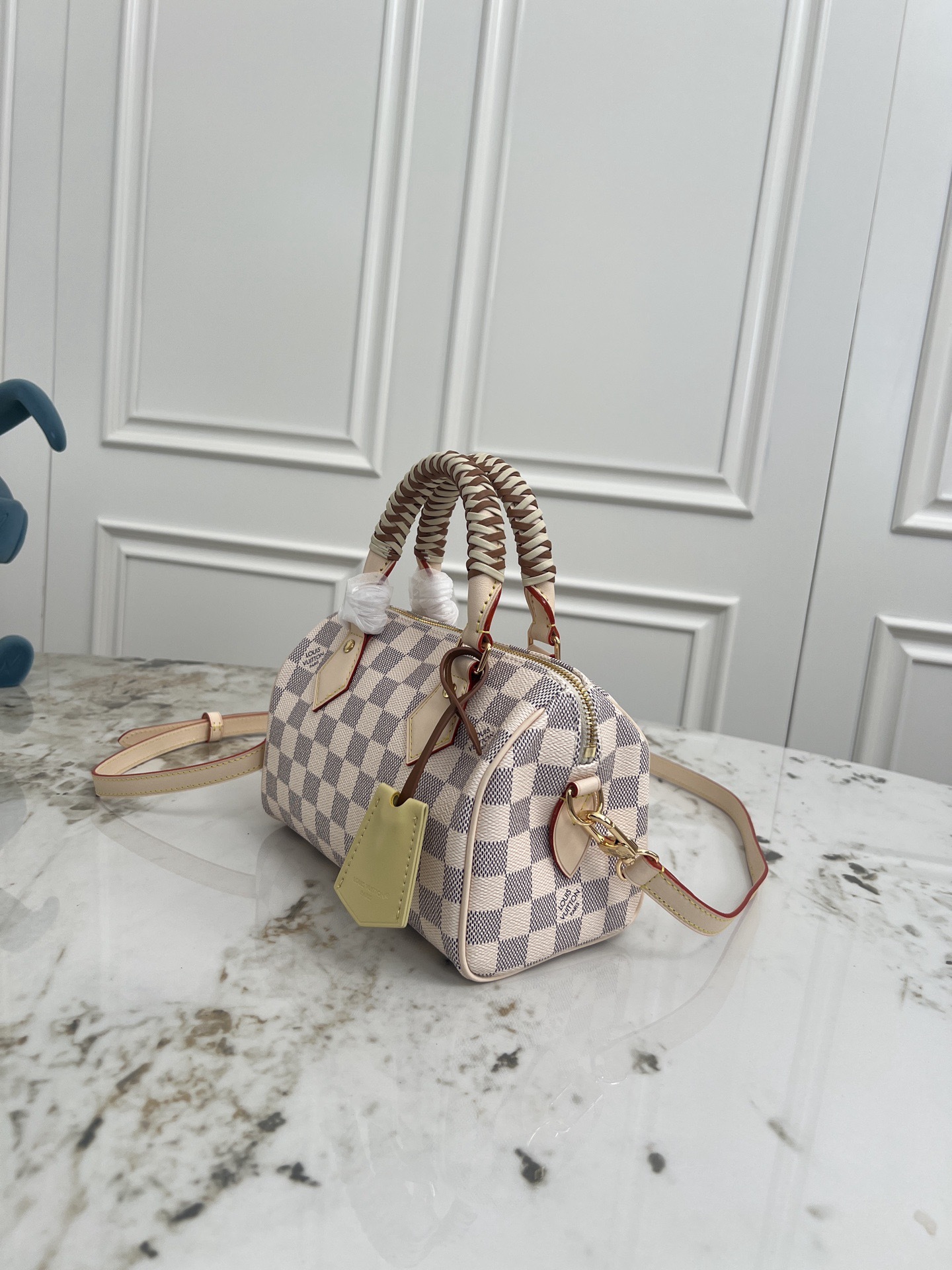 lv