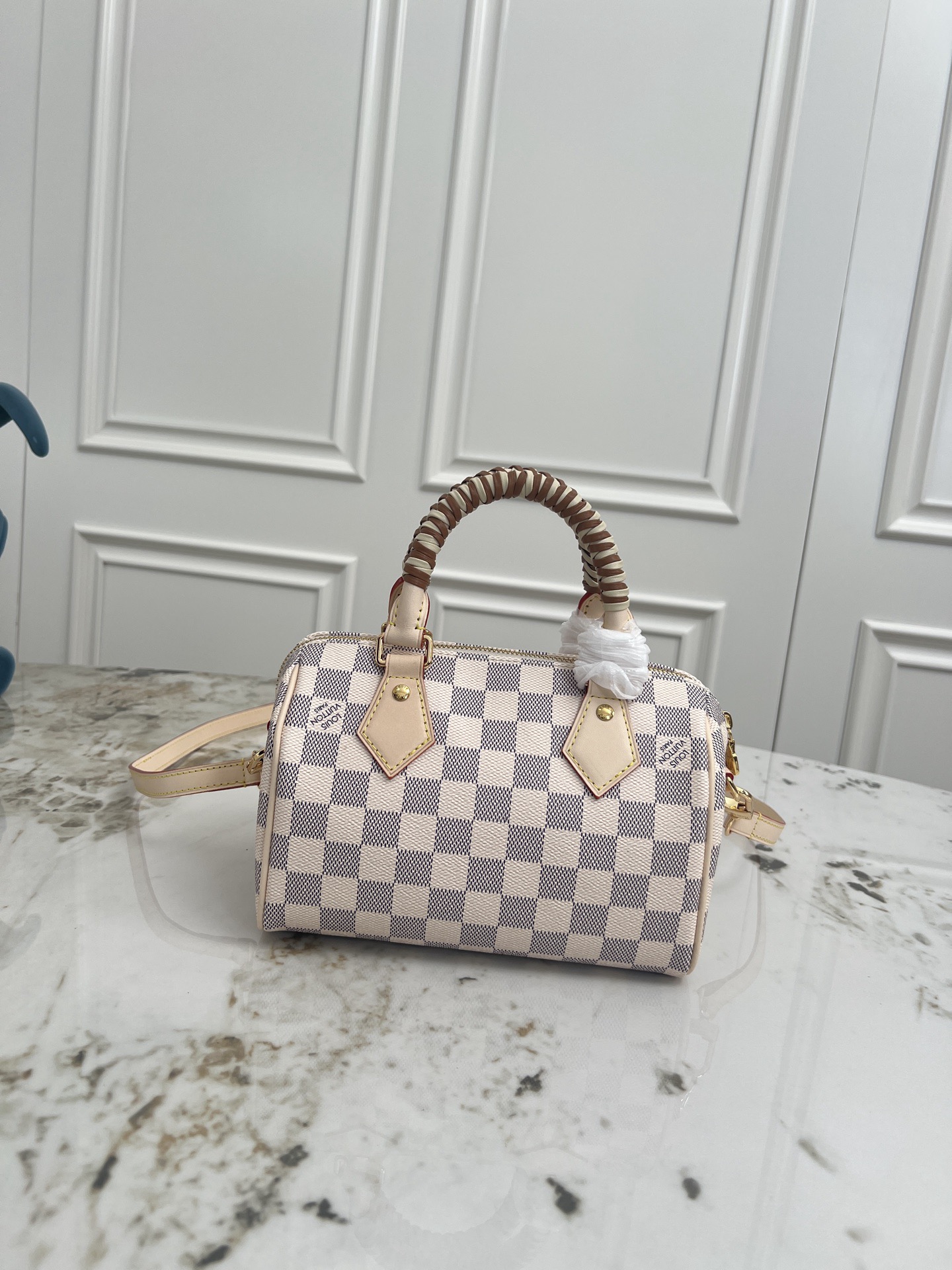 lv