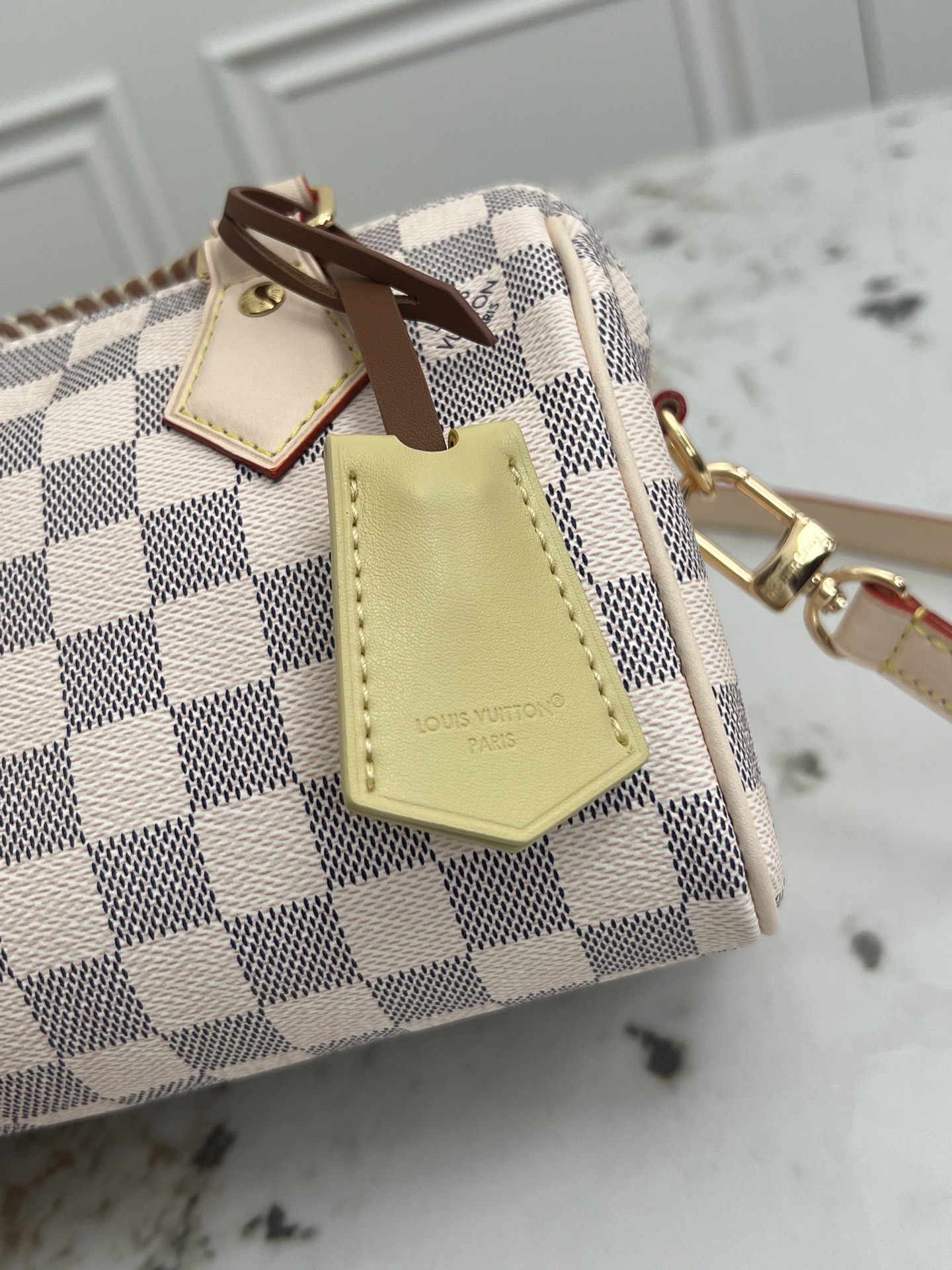 lv