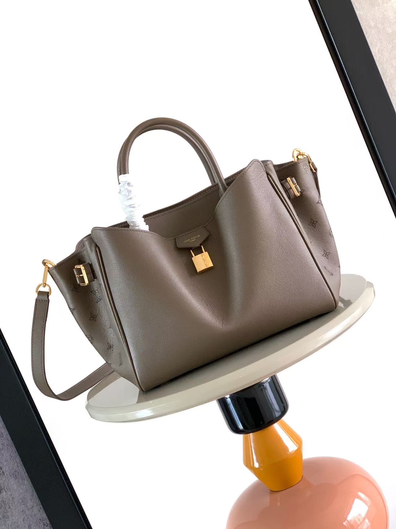 lv
