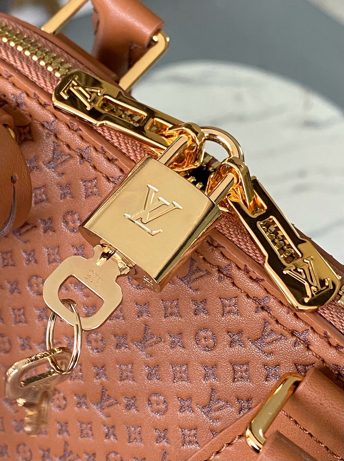 lv