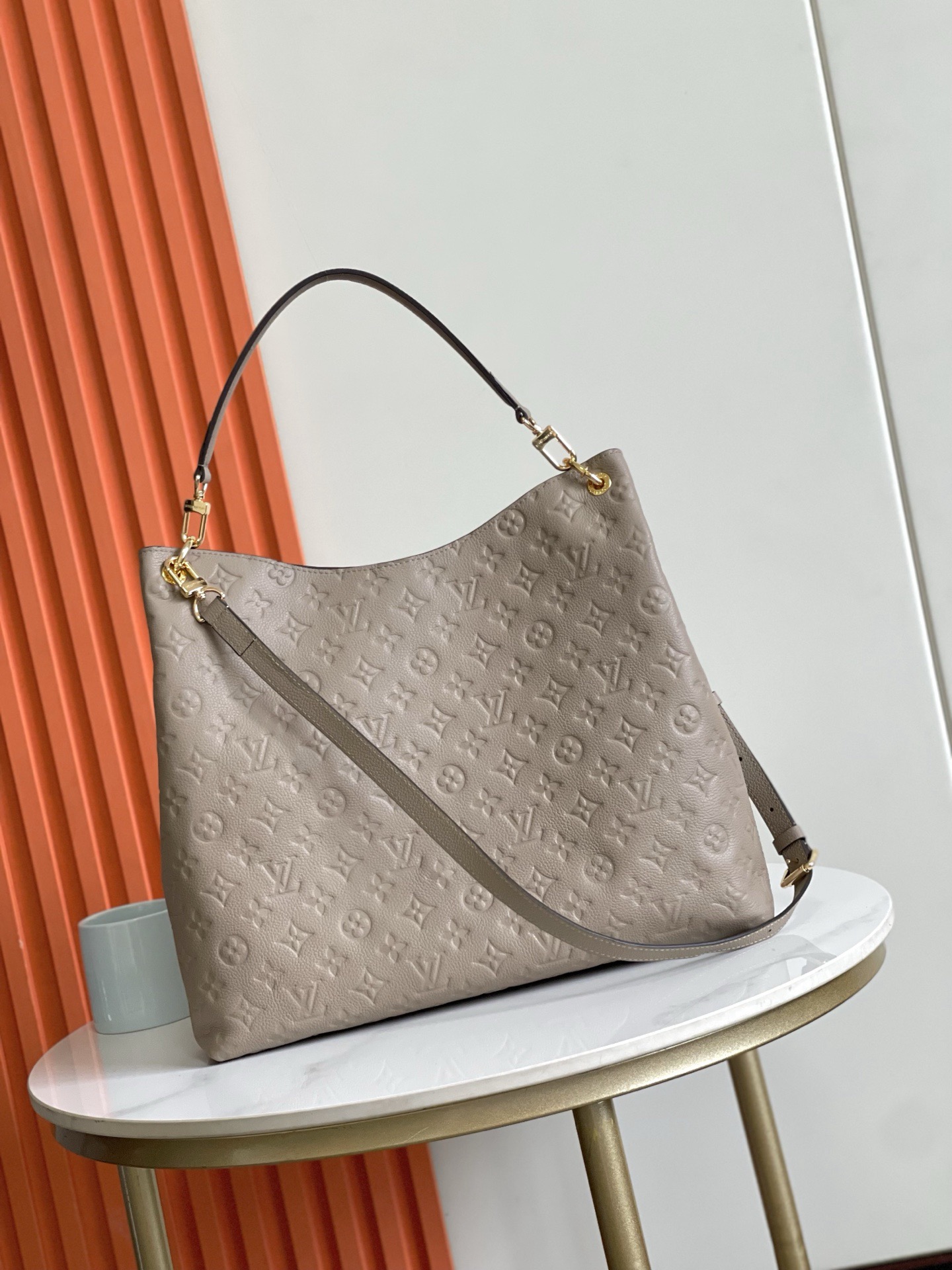 lv