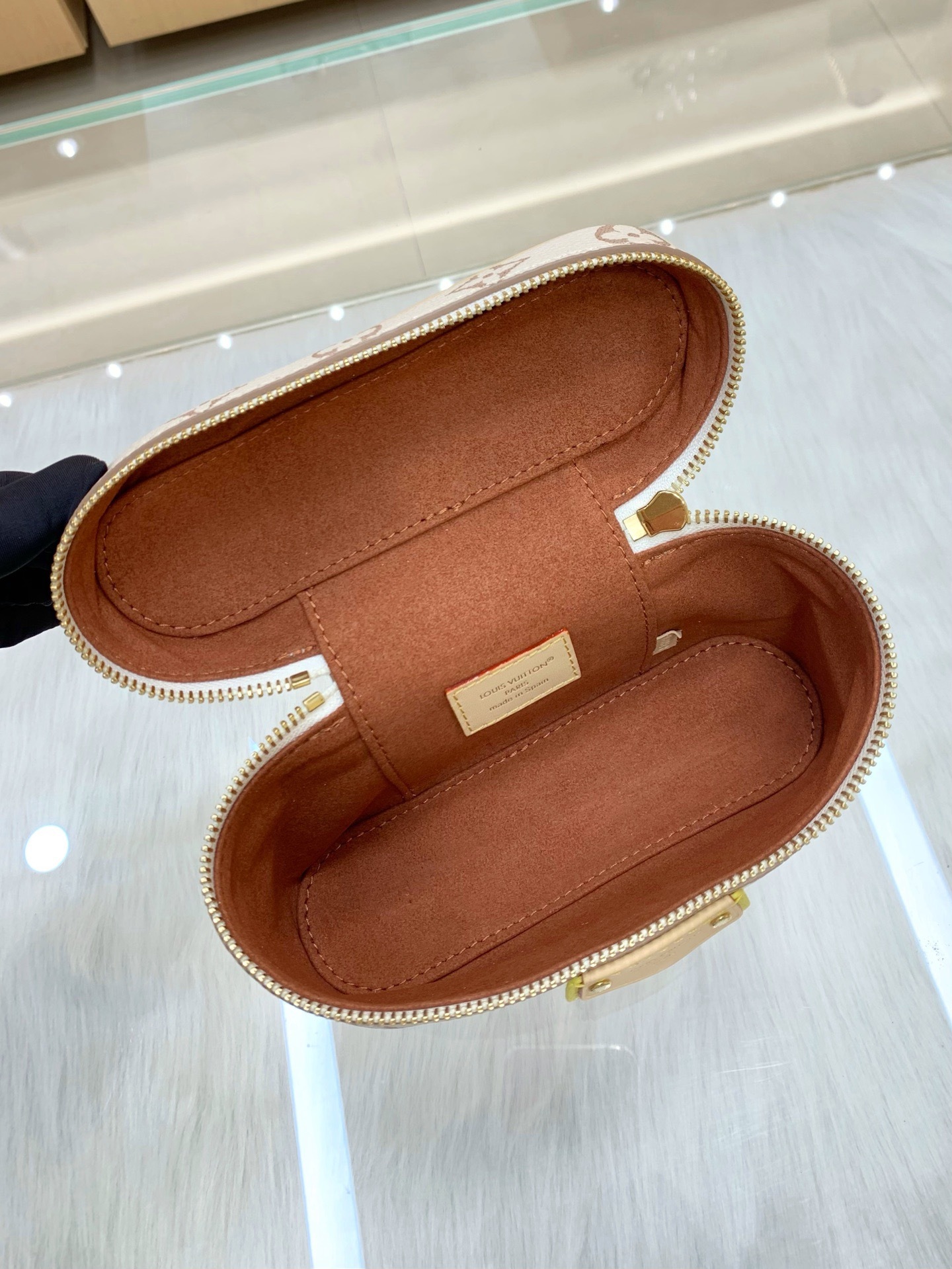 lv