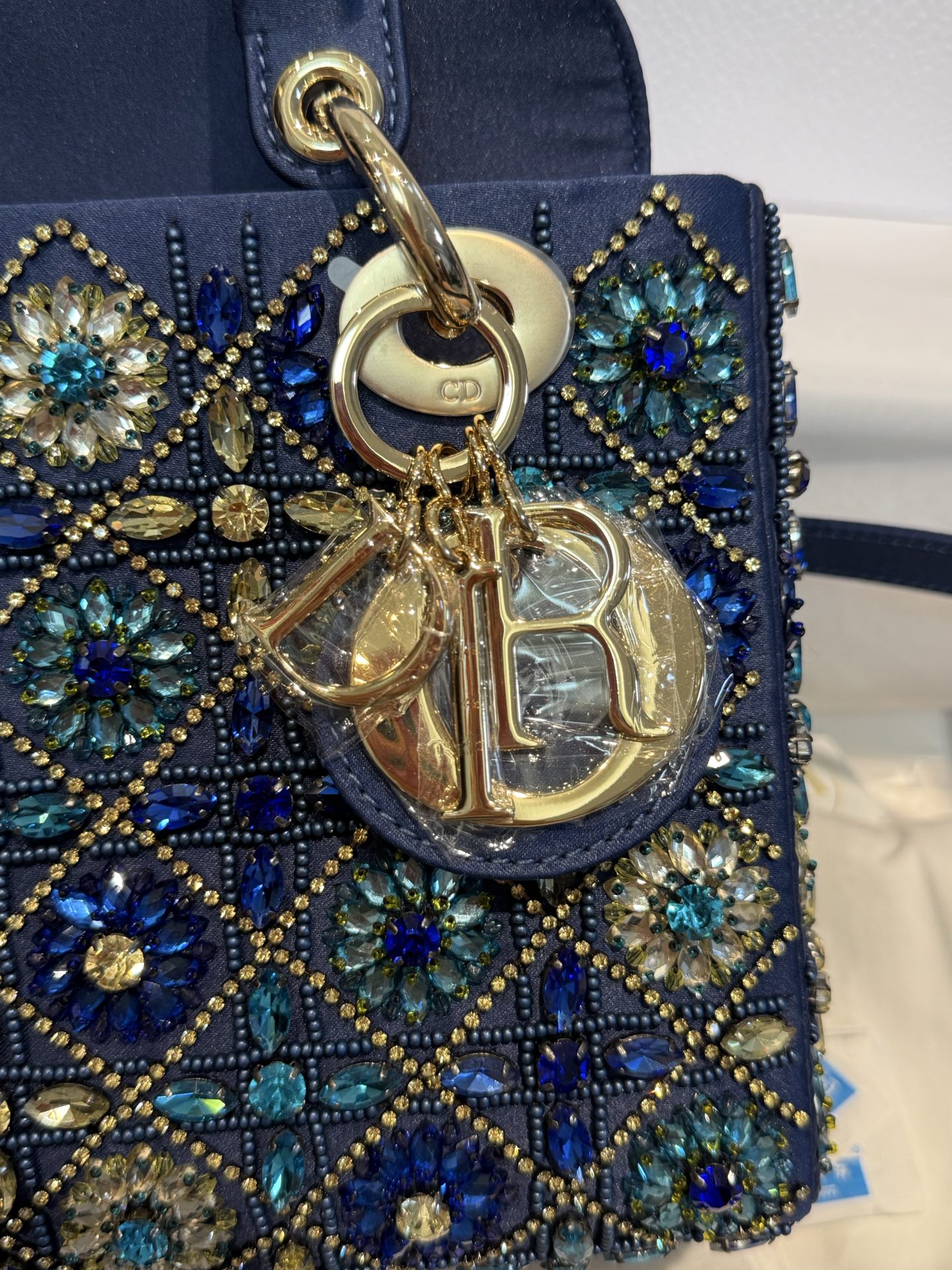   Dior