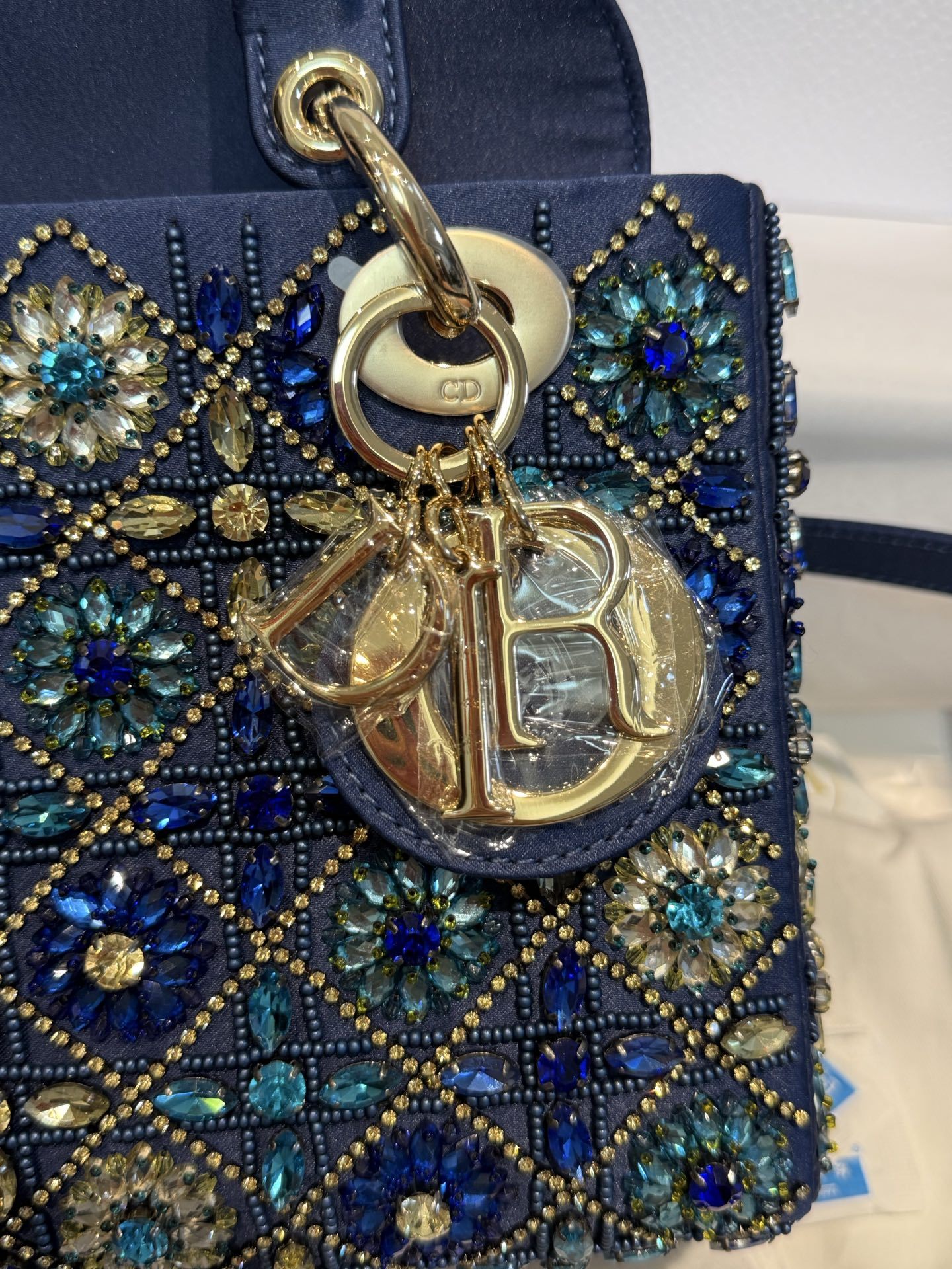   Dior