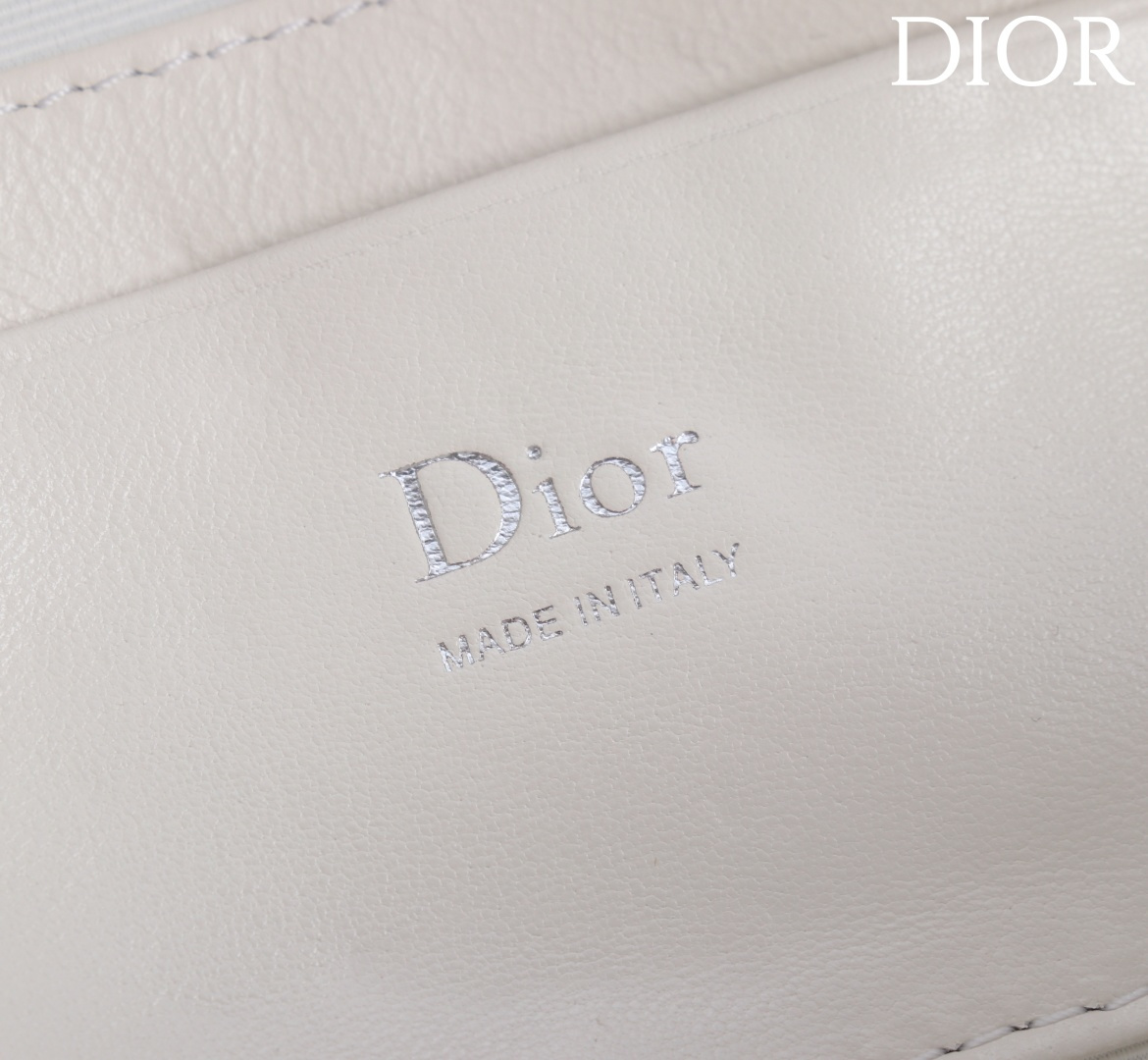  Dior