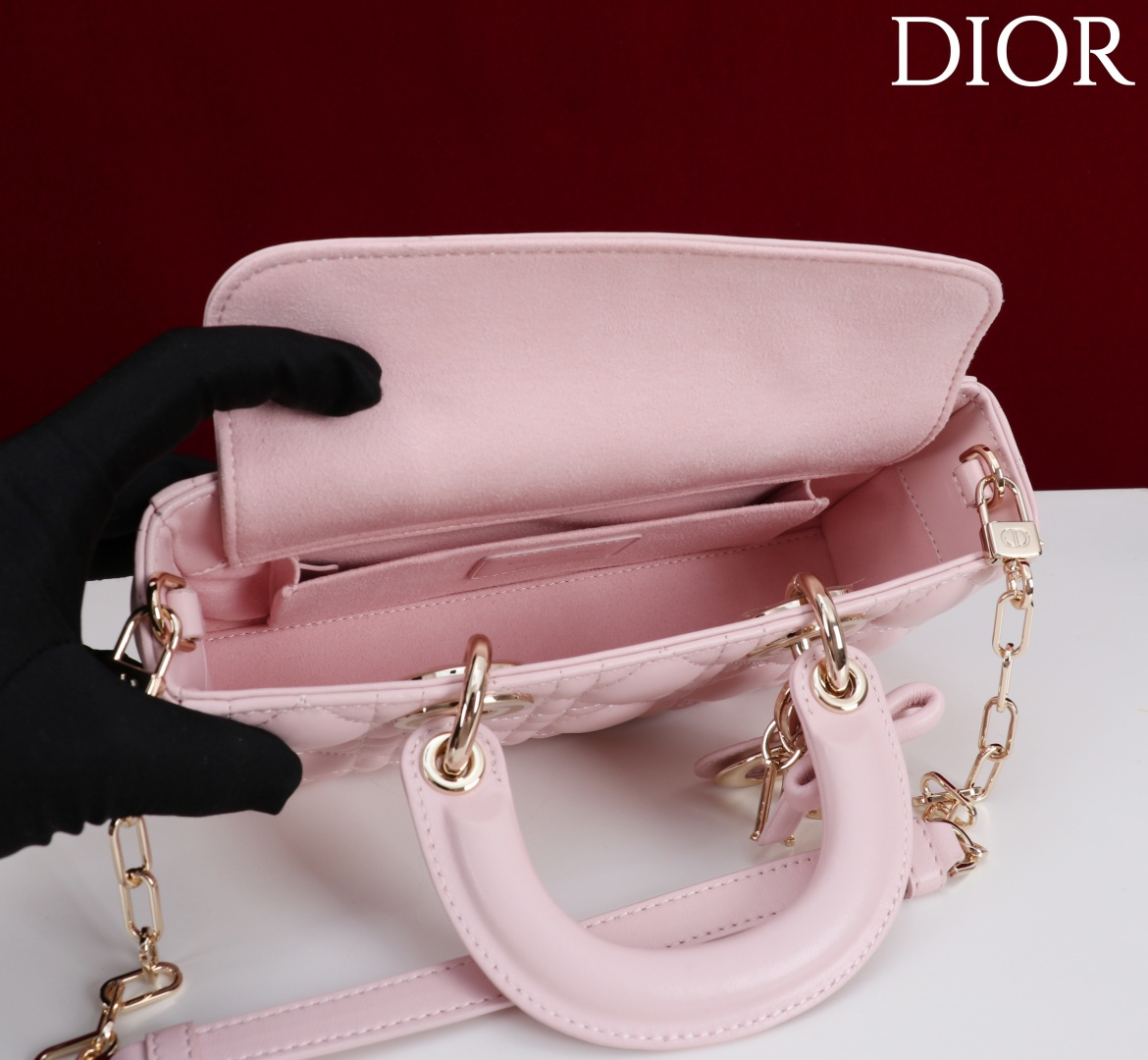     Dior