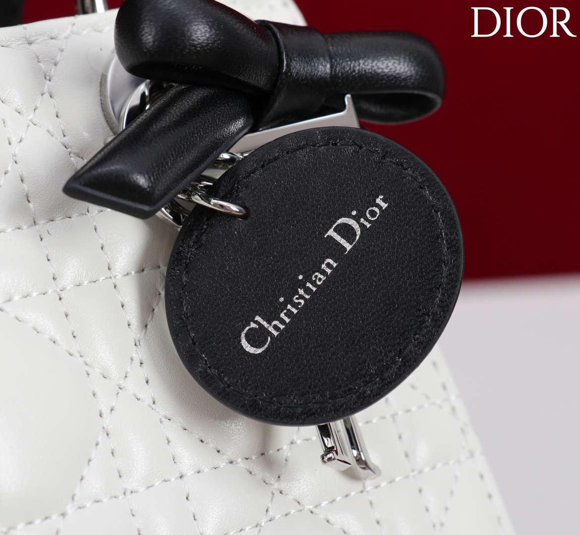   Dior