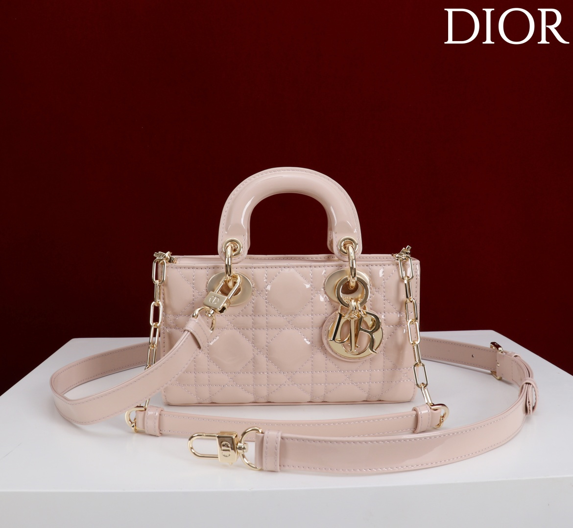   Dior