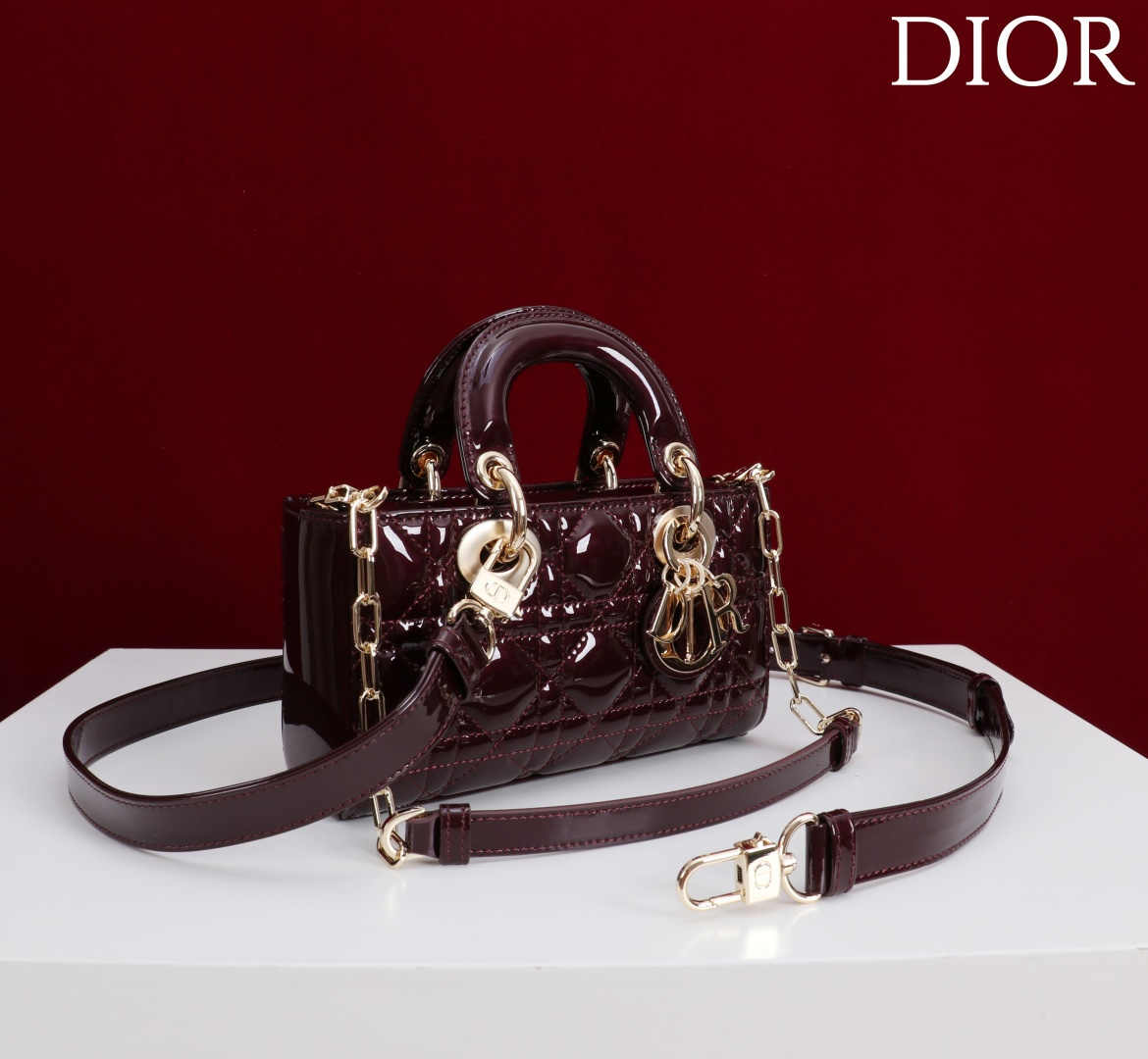  Dior